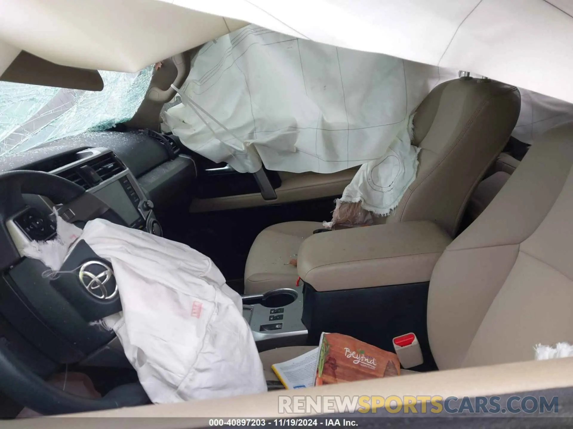 5 fotografías del automóvil dañado JTEBU5JR1L5761159 TOYOTA 4RUNNER 2020