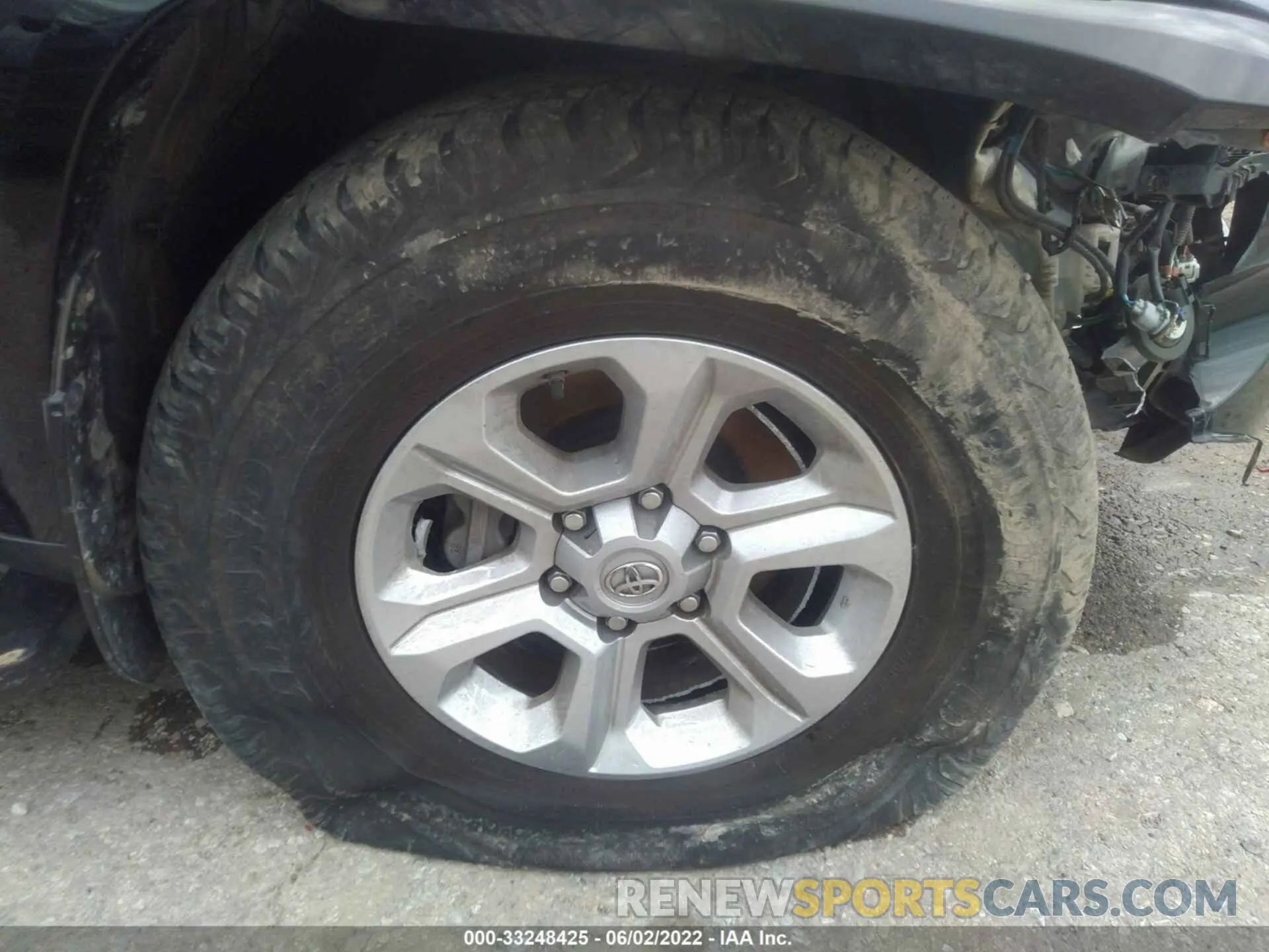 14 fotografías del automóvil dañado JTEBU5JR1L5772985 TOYOTA 4RUNNER 2020