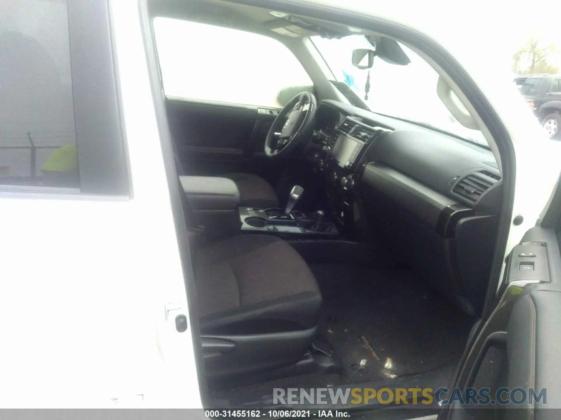 5 fotografías del automóvil dañado JTEBU5JR1L5785347 TOYOTA 4RUNNER 2020