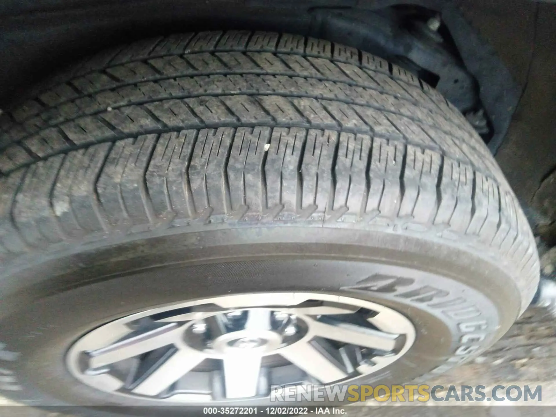 14 fotografías del automóvil dañado JTEBU5JR1L5829167 TOYOTA 4RUNNER 2020