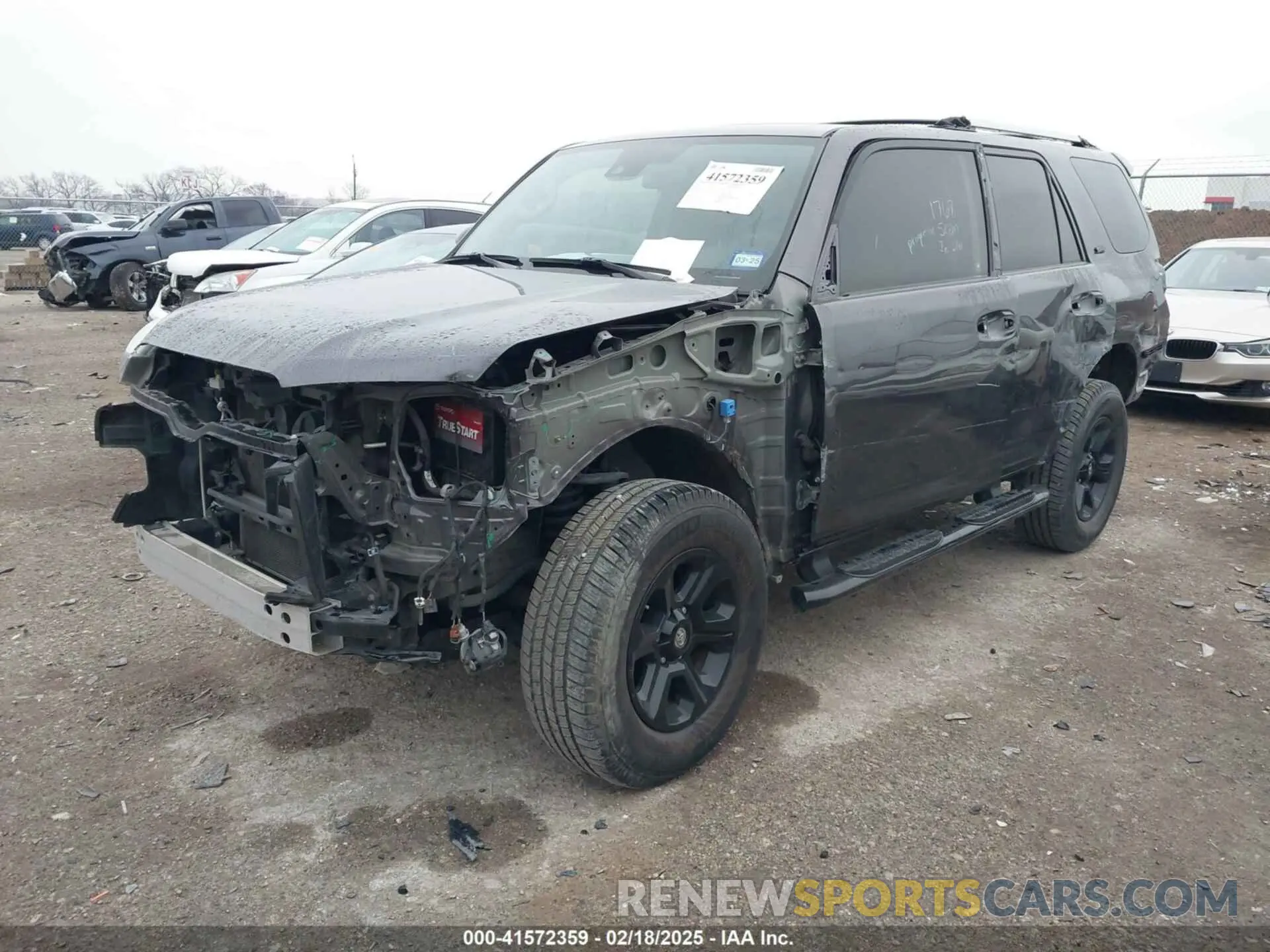 2 fotografías del automóvil dañado JTEBU5JR2L5779671 TOYOTA 4RUNNER 2020
