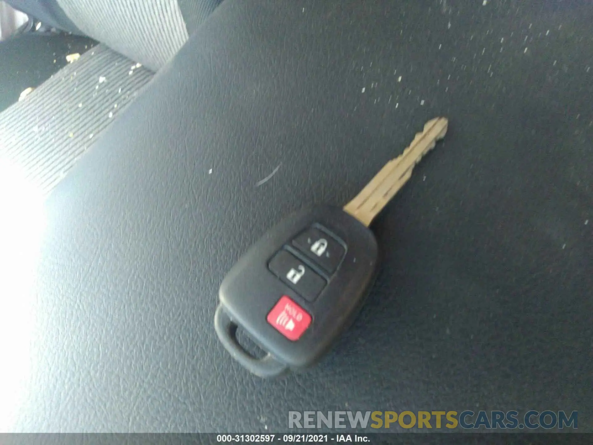11 fotografías del automóvil dañado JTEBU5JR3L5742886 TOYOTA 4RUNNER 2020
