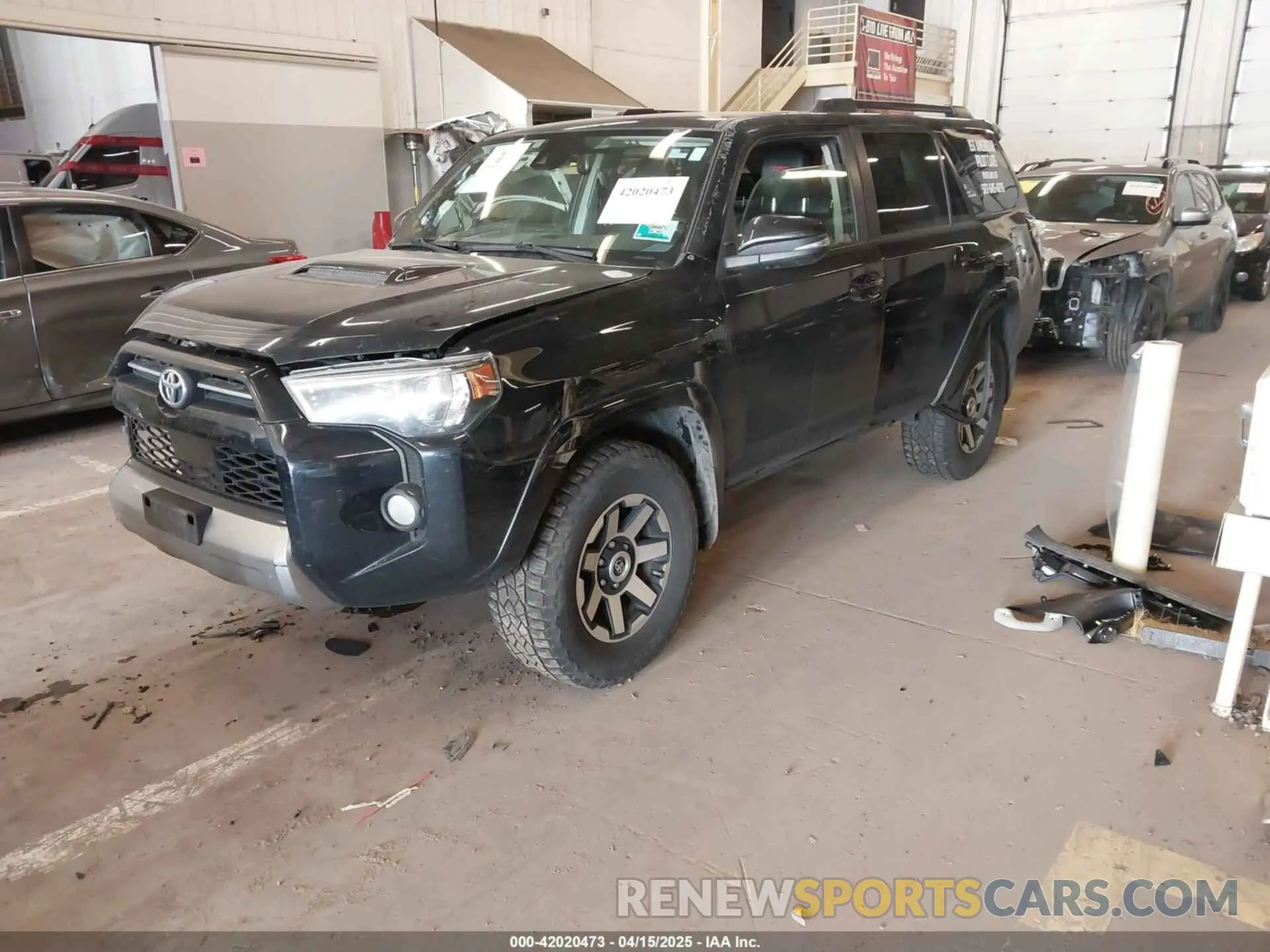 2 fotografías del automóvil dañado JTEBU5JR3L5768050 TOYOTA 4RUNNER 2020