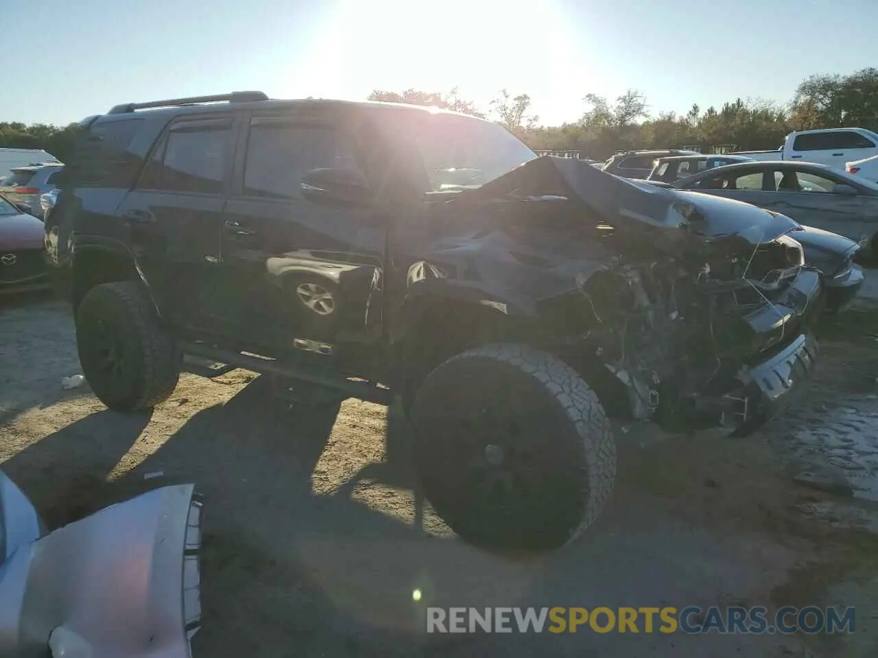 4 fotografías del automóvil dañado JTEBU5JR3L5768887 TOYOTA 4RUNNER 2020