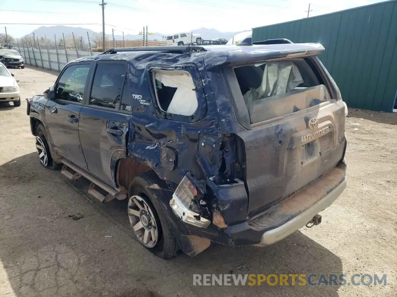 3 fotografías del automóvil dañado JTEBU5JR3L5824956 TOYOTA 4RUNNER 2020