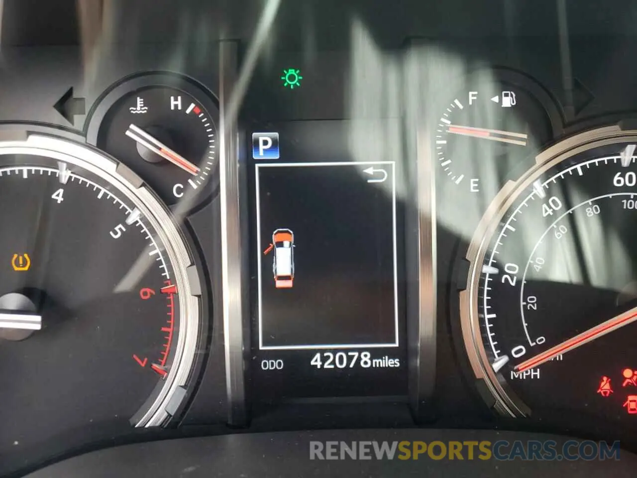 8 fotografías del automóvil dañado JTEBU5JR3L5824956 TOYOTA 4RUNNER 2020