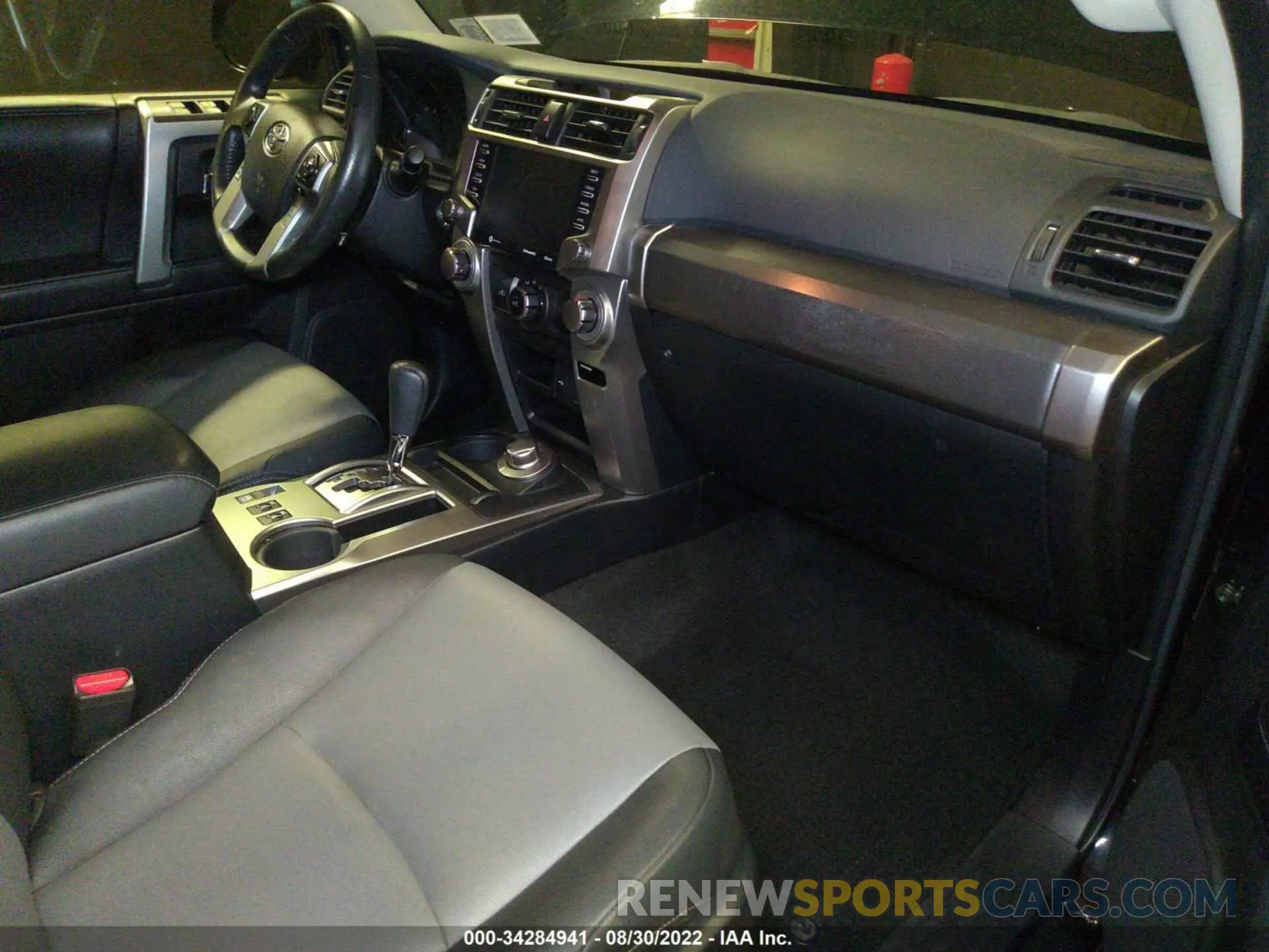 5 fotografías del automóvil dañado JTEBU5JR4L5746610 TOYOTA 4RUNNER 2020