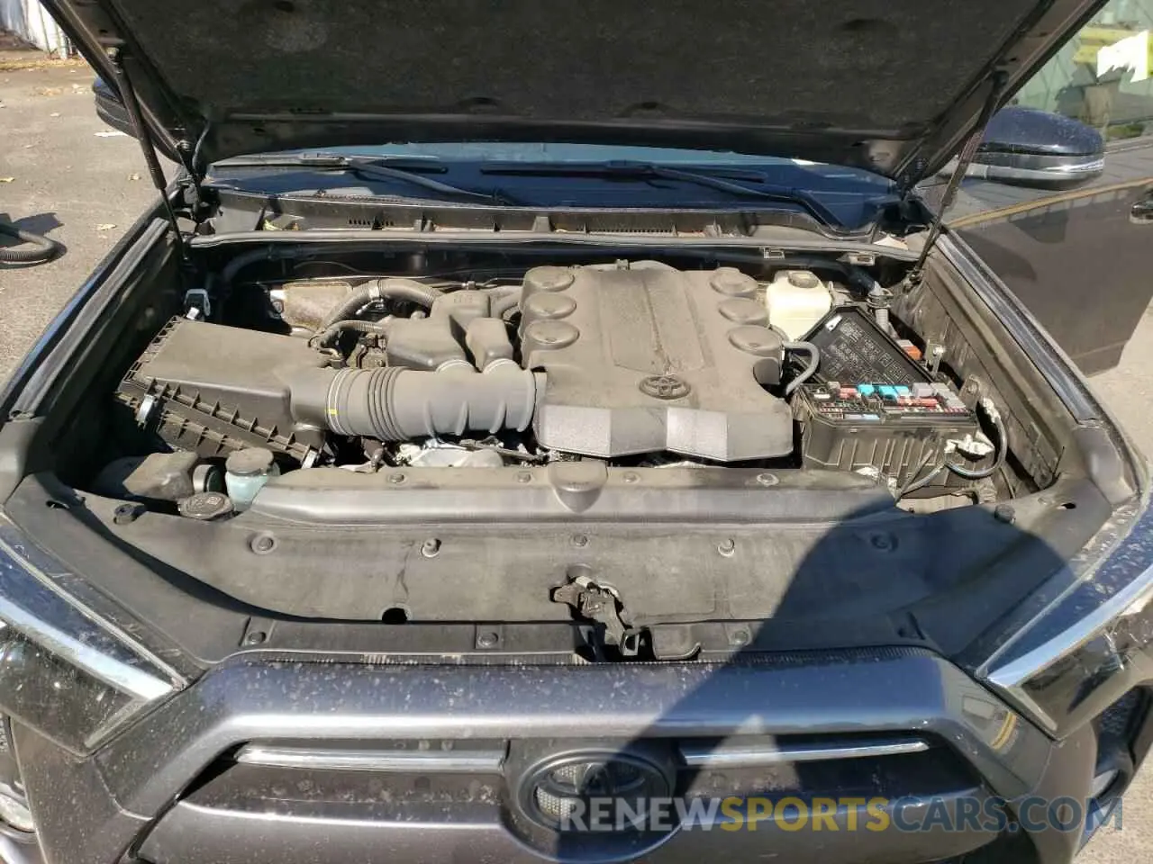 7 fotografías del automóvil dañado JTEBU5JR4L5755209 TOYOTA 4RUNNER 2020
