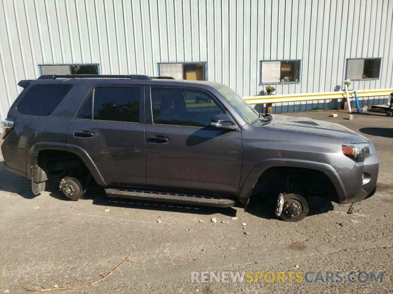 9 fotografías del automóvil dañado JTEBU5JR4L5755209 TOYOTA 4RUNNER 2020