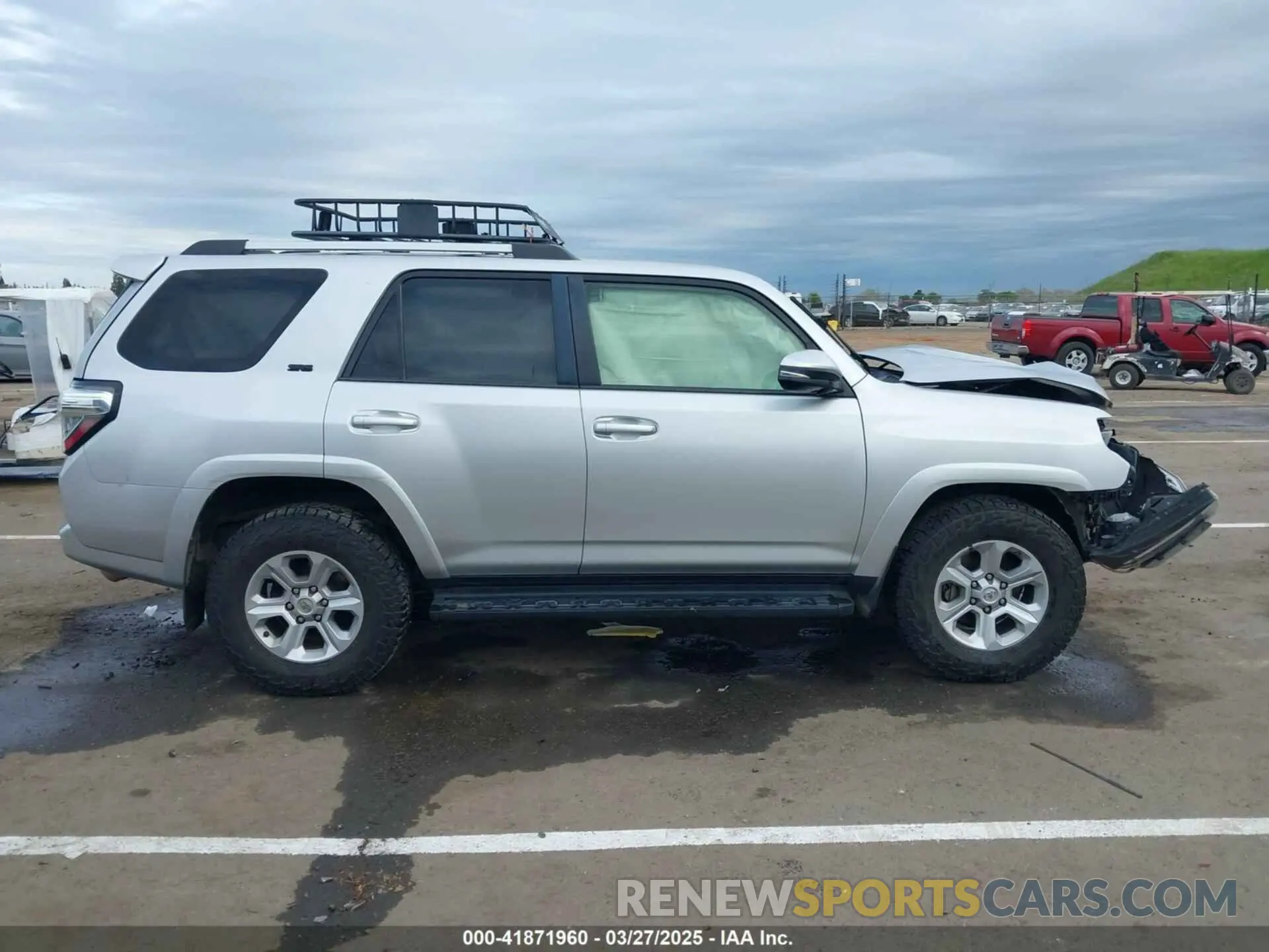 13 fotografías del automóvil dañado JTEBU5JR4L5766162 TOYOTA 4RUNNER 2020