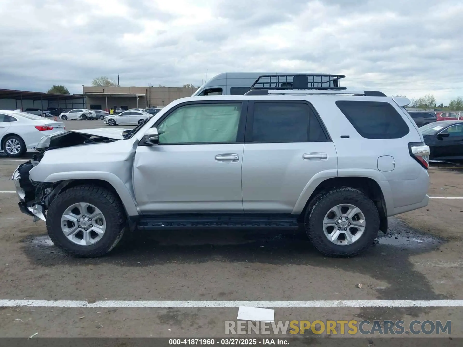 14 fotografías del automóvil dañado JTEBU5JR4L5766162 TOYOTA 4RUNNER 2020