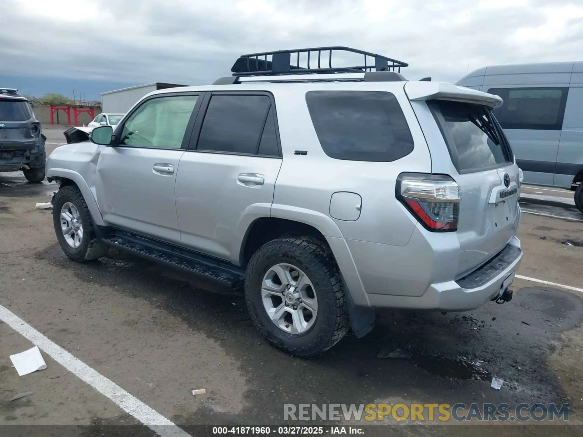 3 fotografías del automóvil dañado JTEBU5JR4L5766162 TOYOTA 4RUNNER 2020