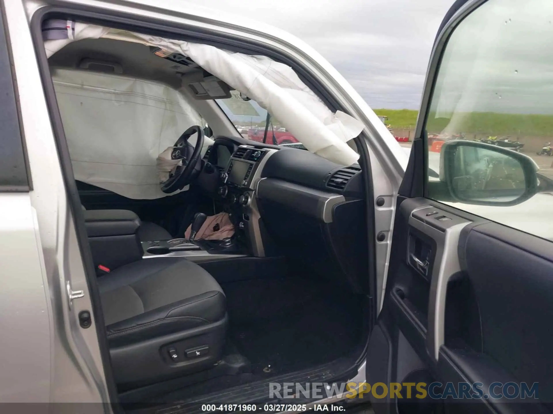 5 fotografías del automóvil dañado JTEBU5JR4L5766162 TOYOTA 4RUNNER 2020