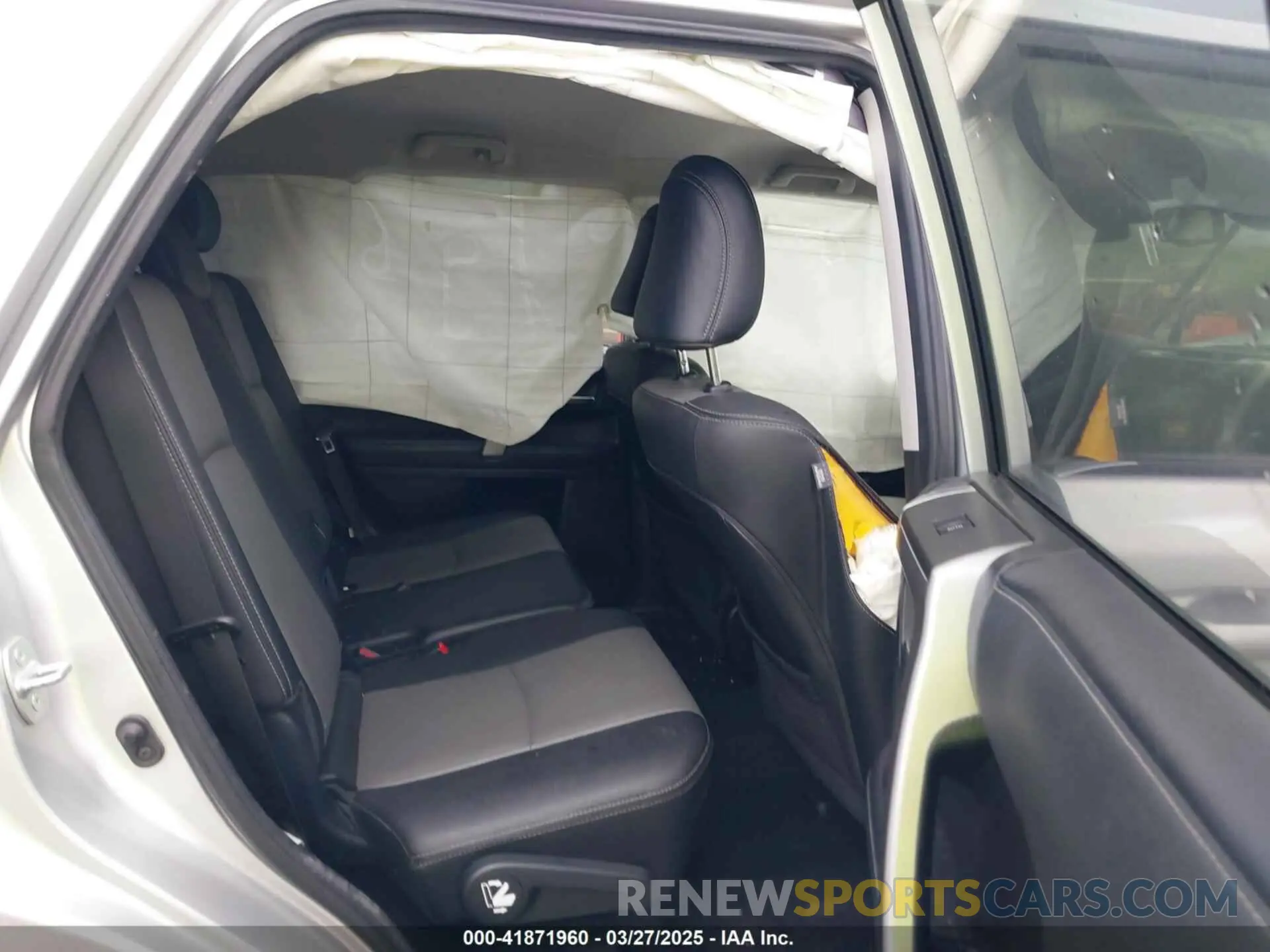 8 fotografías del automóvil dañado JTEBU5JR4L5766162 TOYOTA 4RUNNER 2020