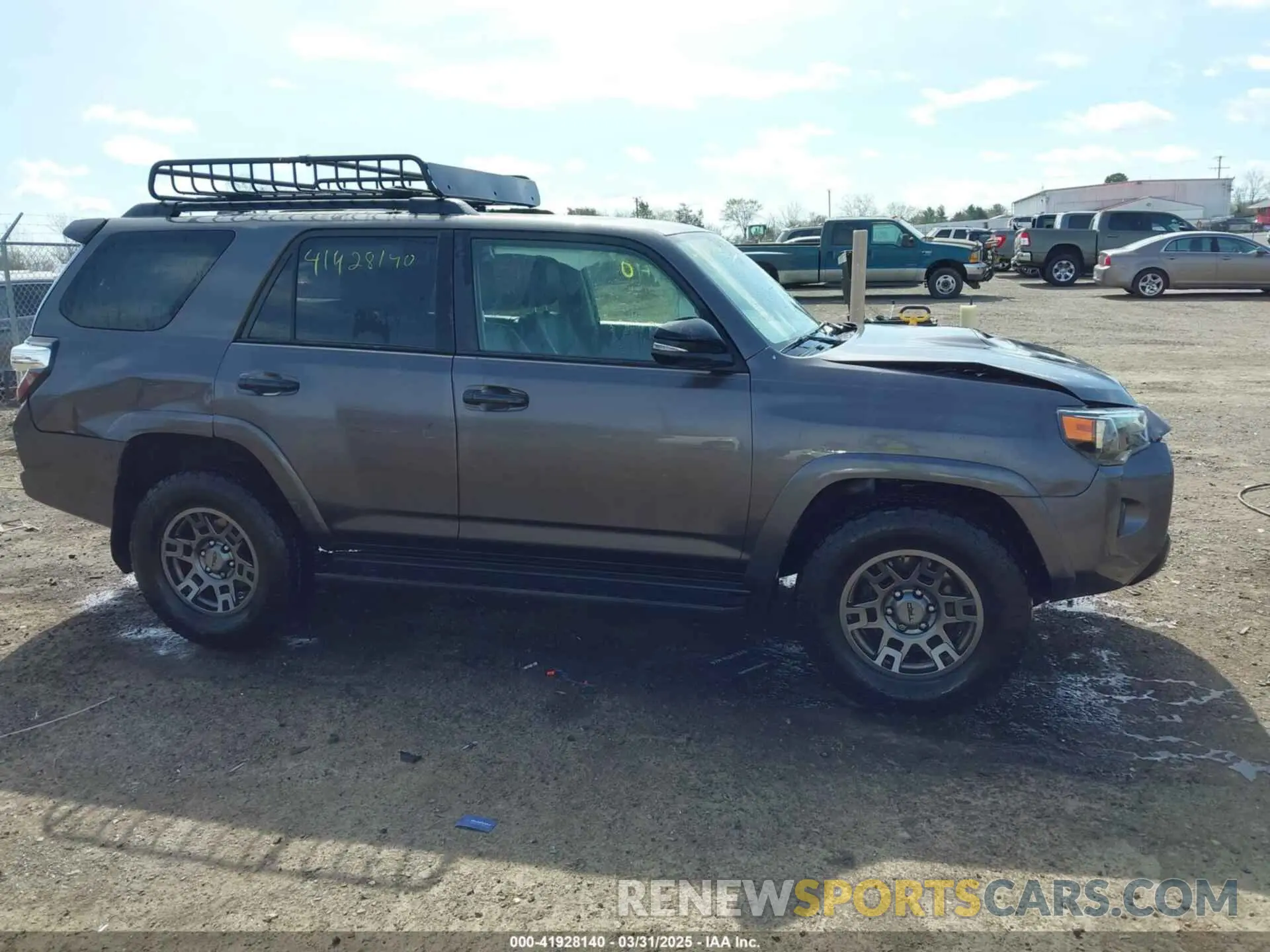 13 fotografías del automóvil dañado JTEBU5JR4L5775315 TOYOTA 4RUNNER 2020