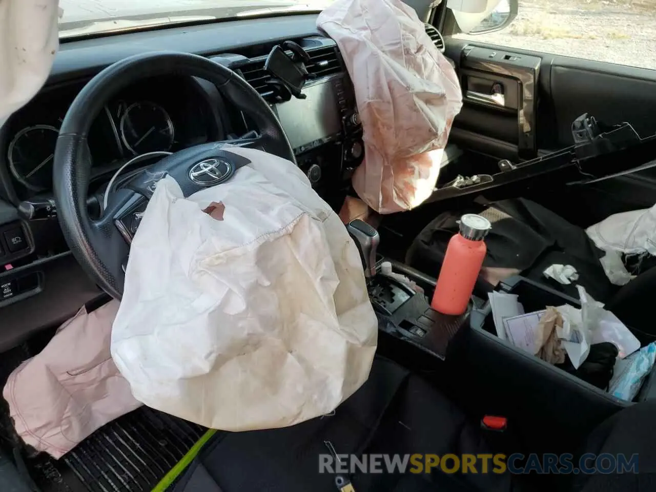 8 fotografías del automóvil dañado JTEBU5JR4L5782815 TOYOTA 4RUNNER 2020