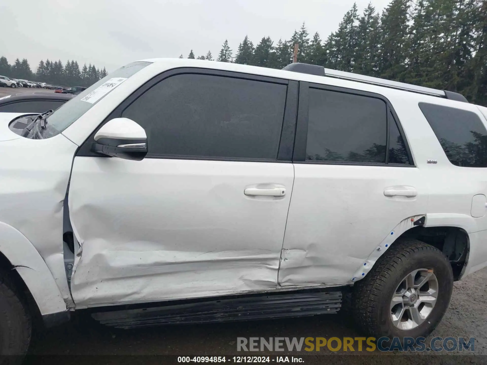 14 fotografías del automóvil dañado JTEBU5JR4L5793183 TOYOTA 4RUNNER 2020