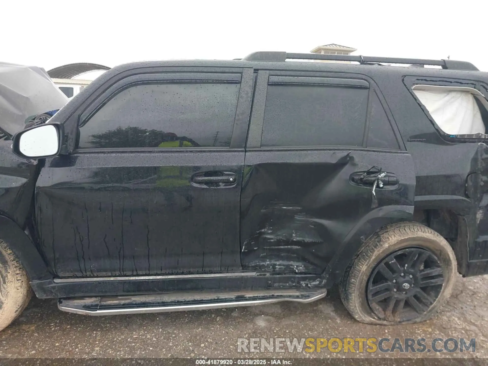 14 fotografías del automóvil dañado JTEBU5JR4L5810077 TOYOTA 4RUNNER 2020