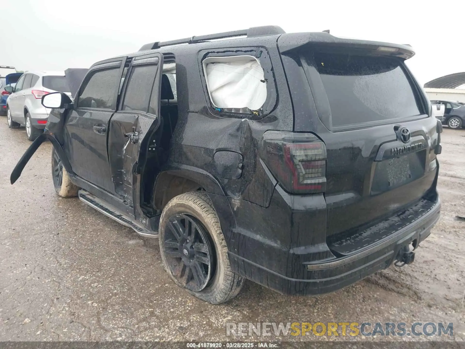 3 fotografías del automóvil dañado JTEBU5JR4L5810077 TOYOTA 4RUNNER 2020