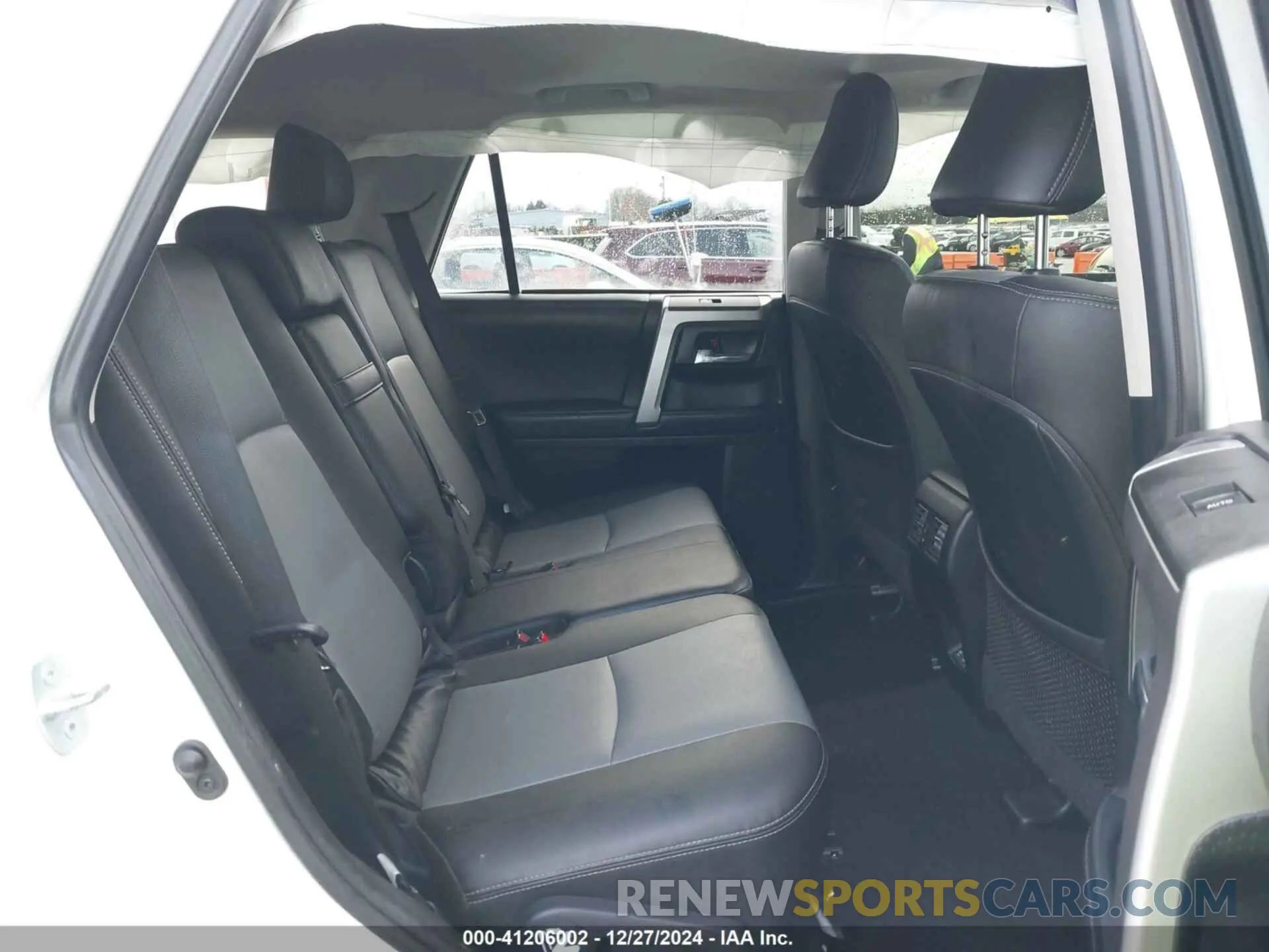 8 fotografías del automóvil dañado JTEBU5JR4L5812184 TOYOTA 4RUNNER 2020