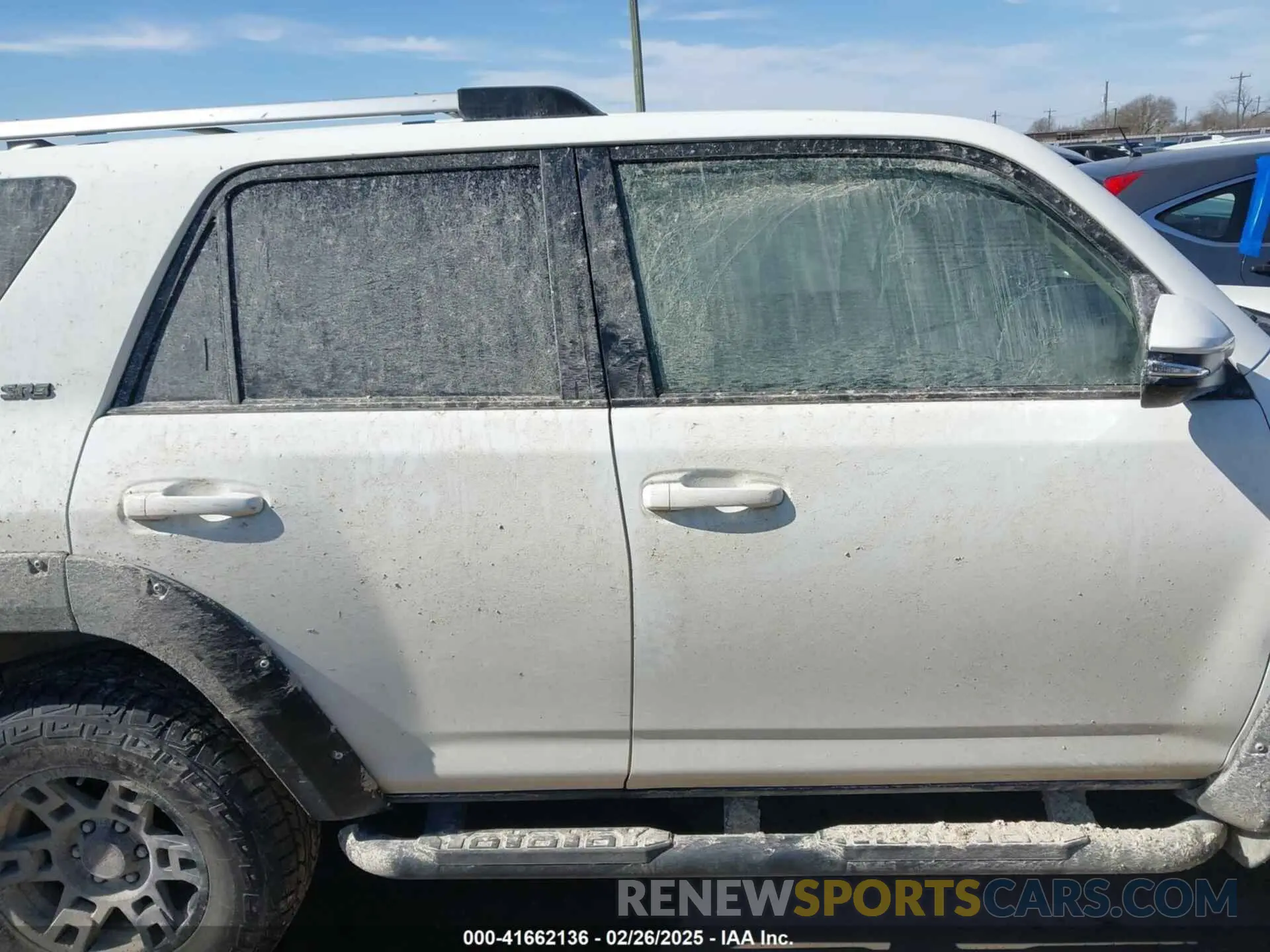 13 fotografías del automóvil dañado JTEBU5JR4L5821340 TOYOTA 4RUNNER 2020