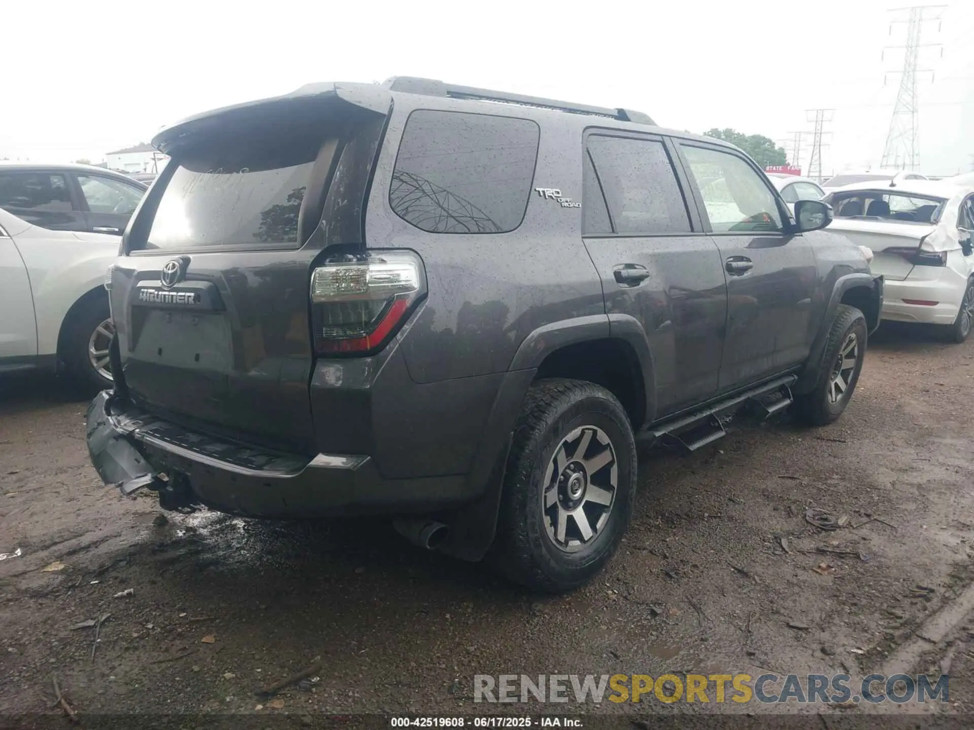 4 fotografías del automóvil dañado JTEBU5JR5L5748544 TOYOTA 4RUNNER 2020