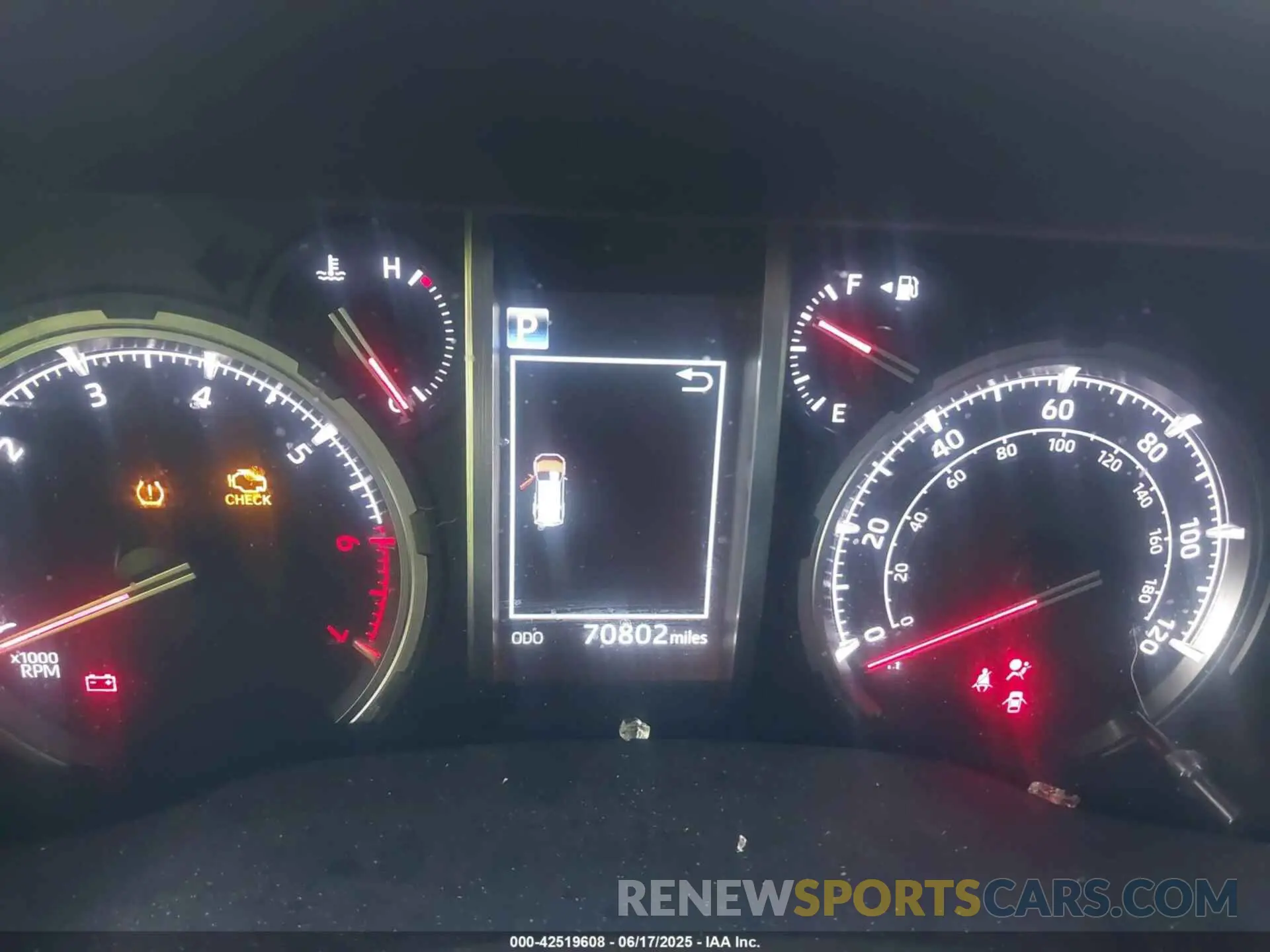 7 fotografías del automóvil dañado JTEBU5JR5L5748544 TOYOTA 4RUNNER 2020
