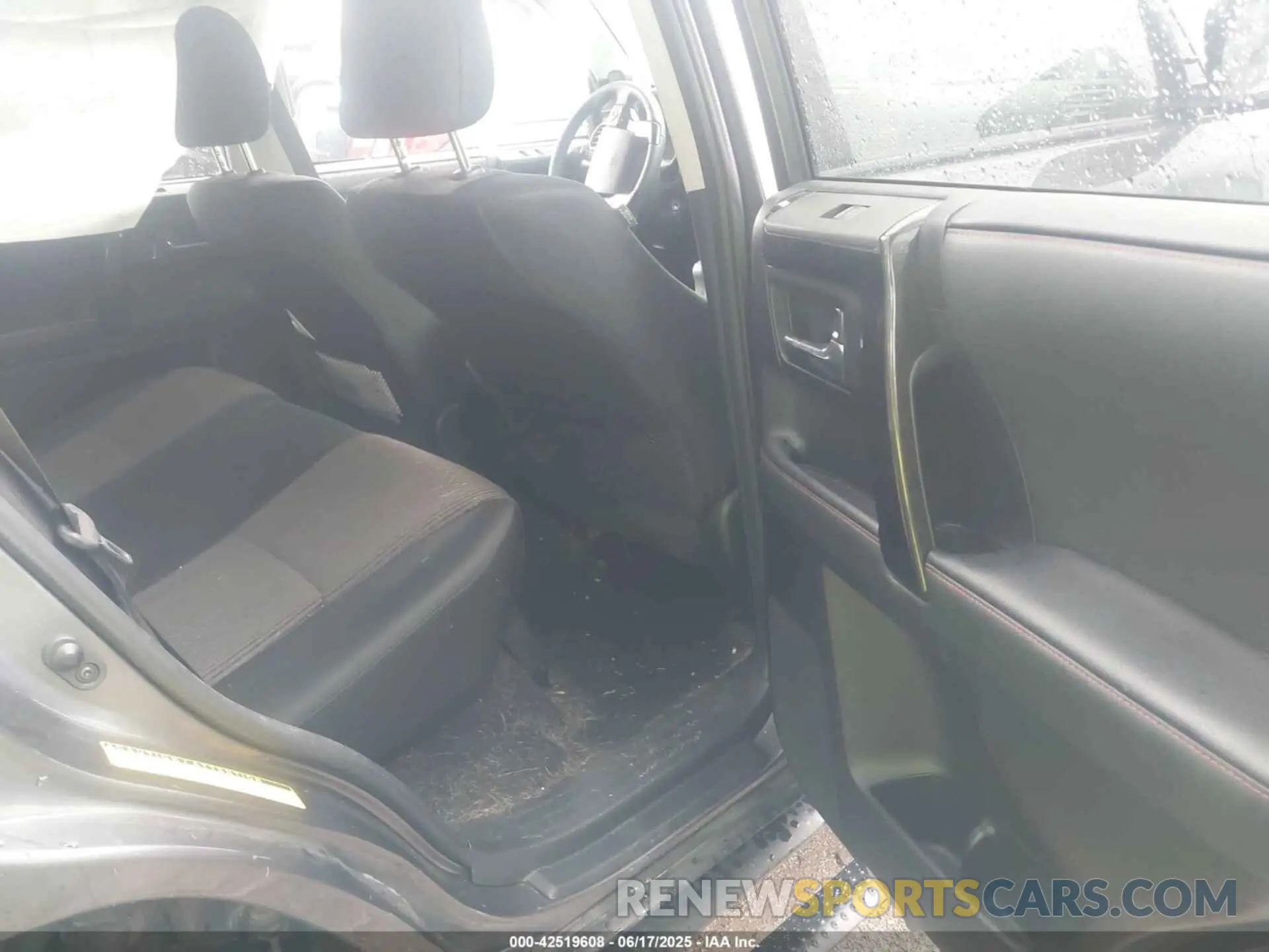8 fotografías del automóvil dañado JTEBU5JR5L5748544 TOYOTA 4RUNNER 2020