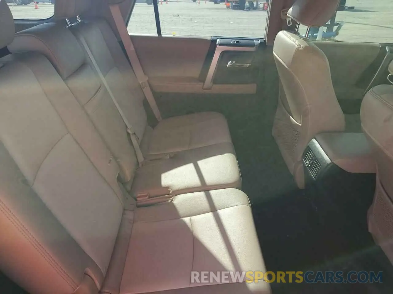 11 fotografías del automóvil dañado JTEBU5JR5L5766638 TOYOTA 4RUNNER 2020