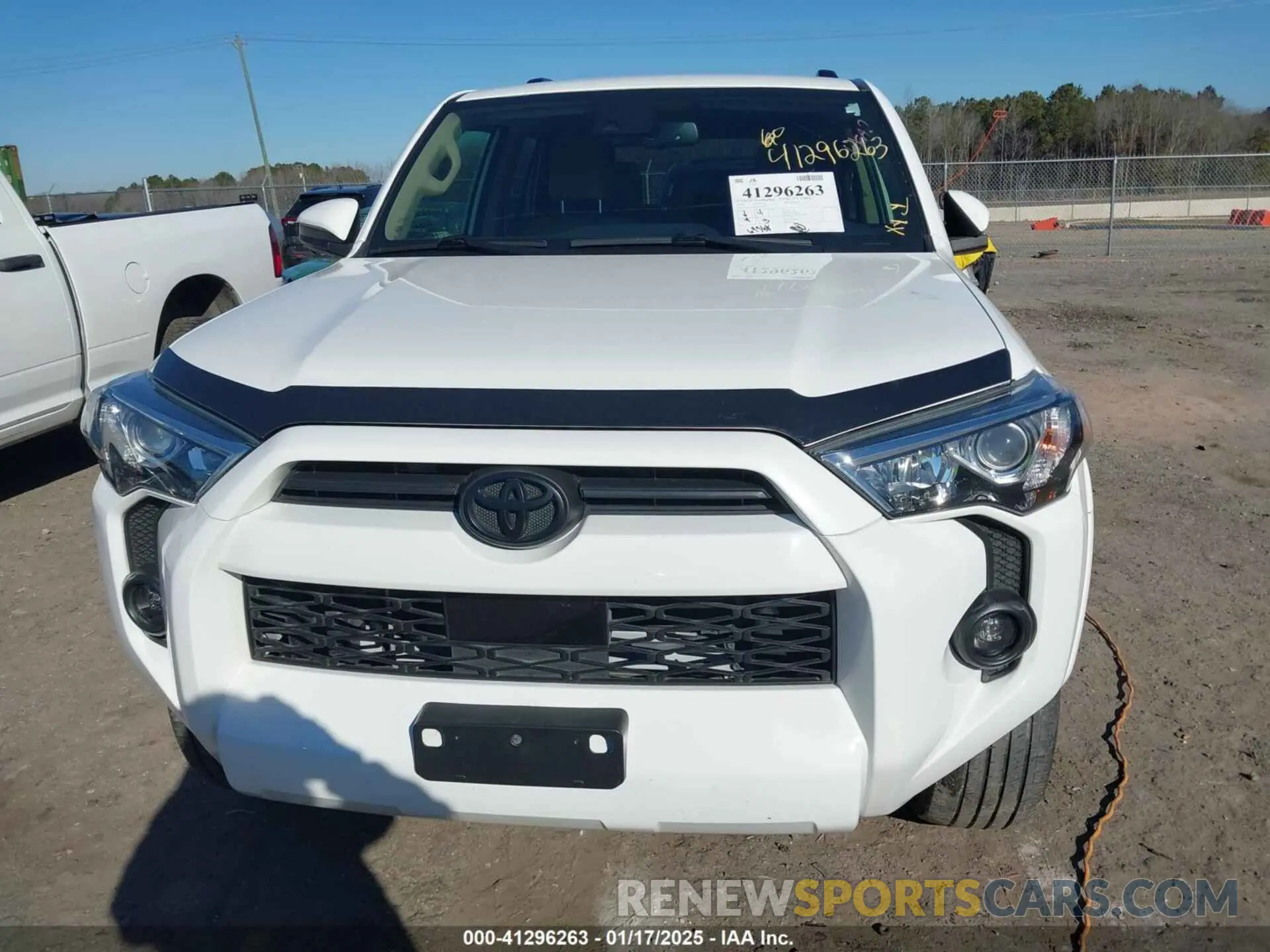 12 fotografías del automóvil dañado JTEBU5JR5L5773699 TOYOTA 4RUNNER 2020