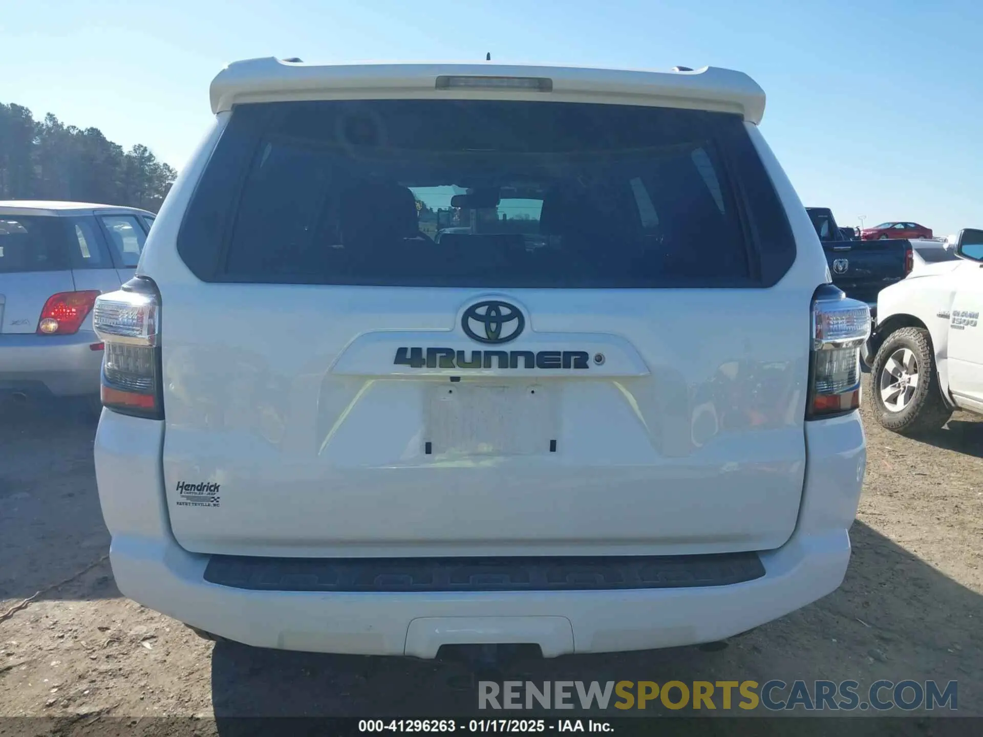 16 fotografías del automóvil dañado JTEBU5JR5L5773699 TOYOTA 4RUNNER 2020