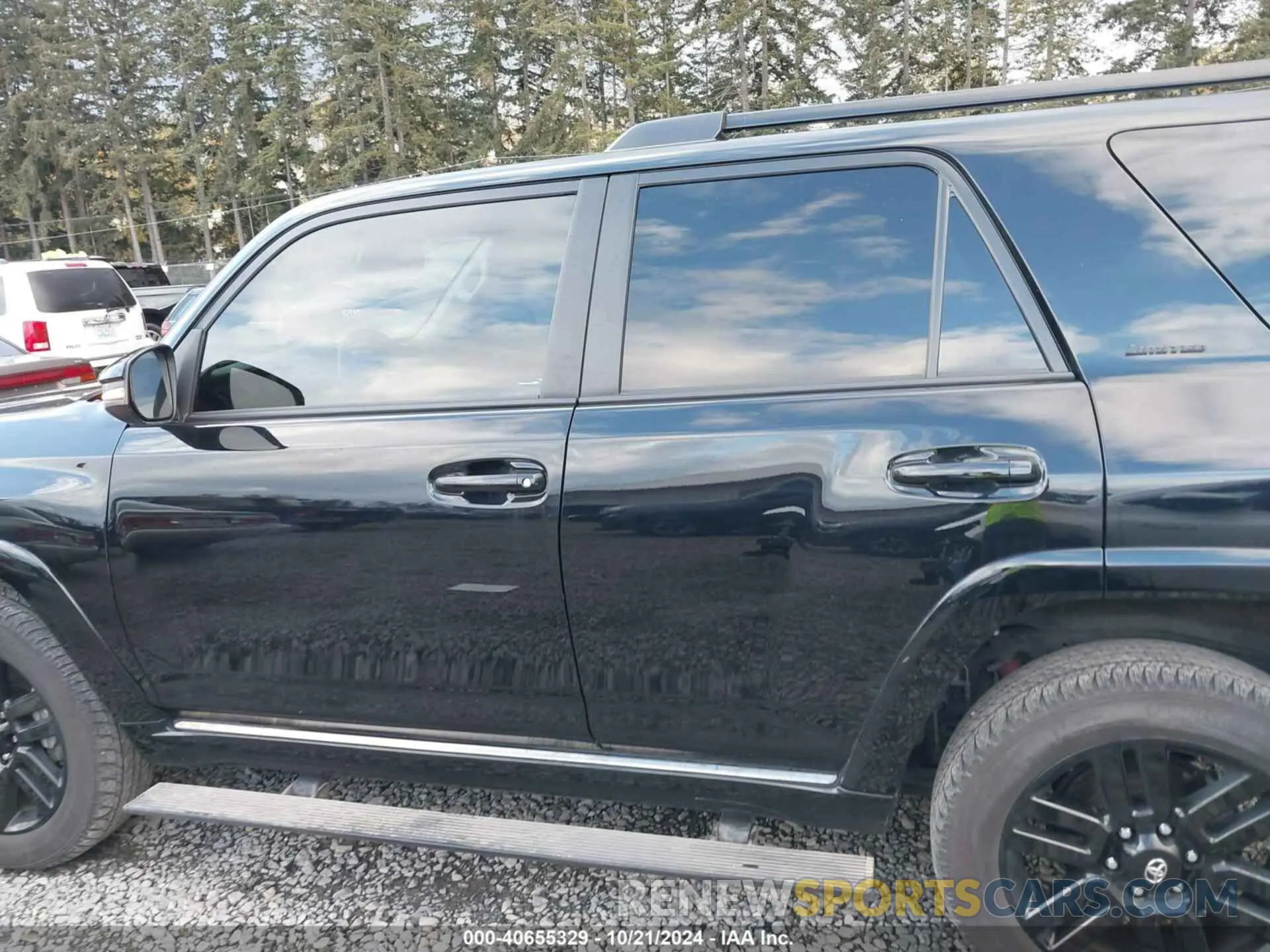 14 fotografías del automóvil dañado JTEBU5JR5L5800173 TOYOTA 4RUNNER 2020