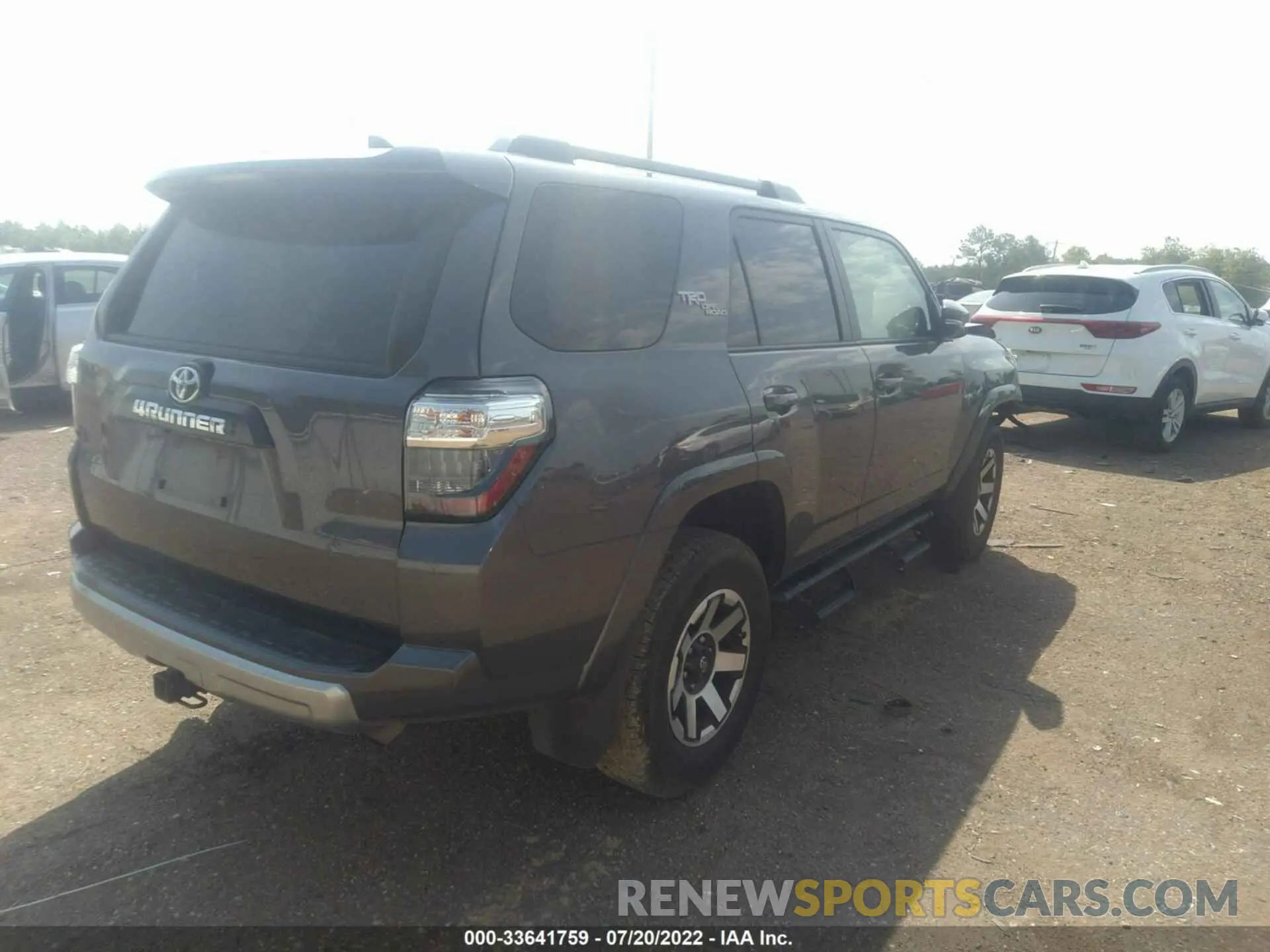 4 fotografías del automóvil dañado JTEBU5JR5L5816843 TOYOTA 4RUNNER 2020