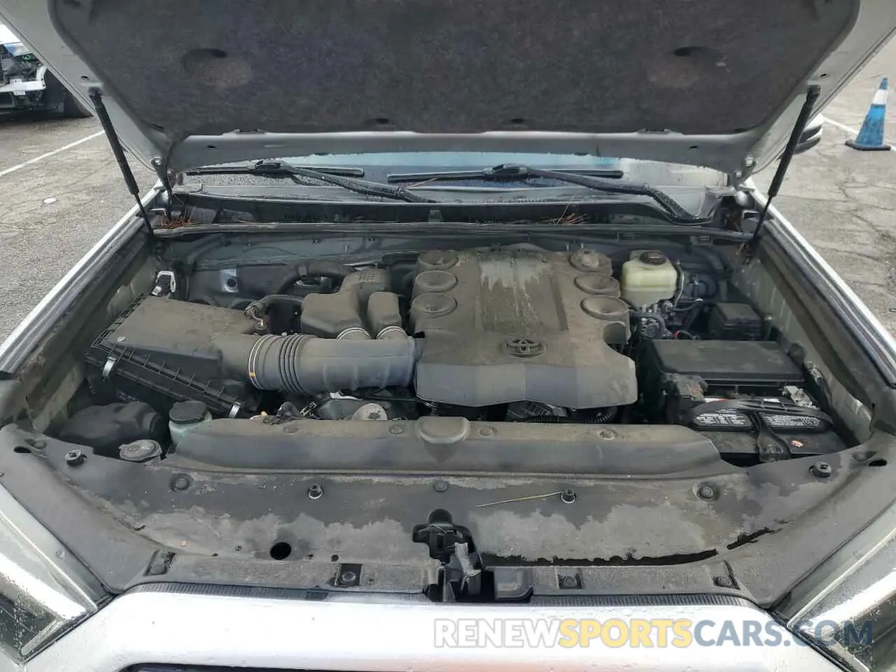 12 fotografías del automóvil dañado JTEBU5JR5L5826322 TOYOTA 4RUNNER 2020