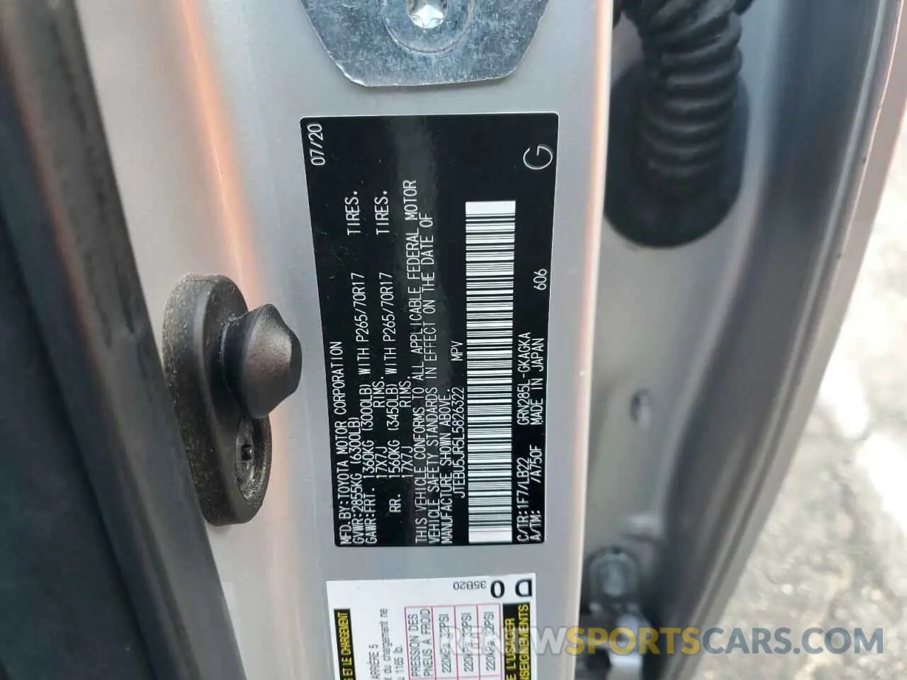 13 fotografías del automóvil dañado JTEBU5JR5L5826322 TOYOTA 4RUNNER 2020