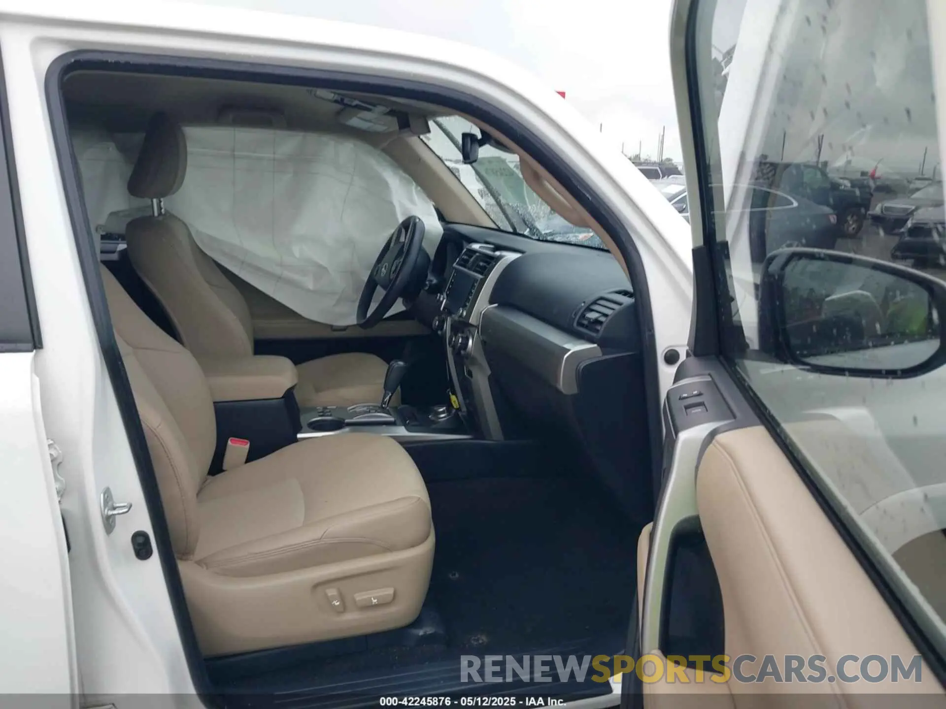 5 fotografías del automóvil dañado JTEBU5JR6L5759200 TOYOTA 4RUNNER 2020