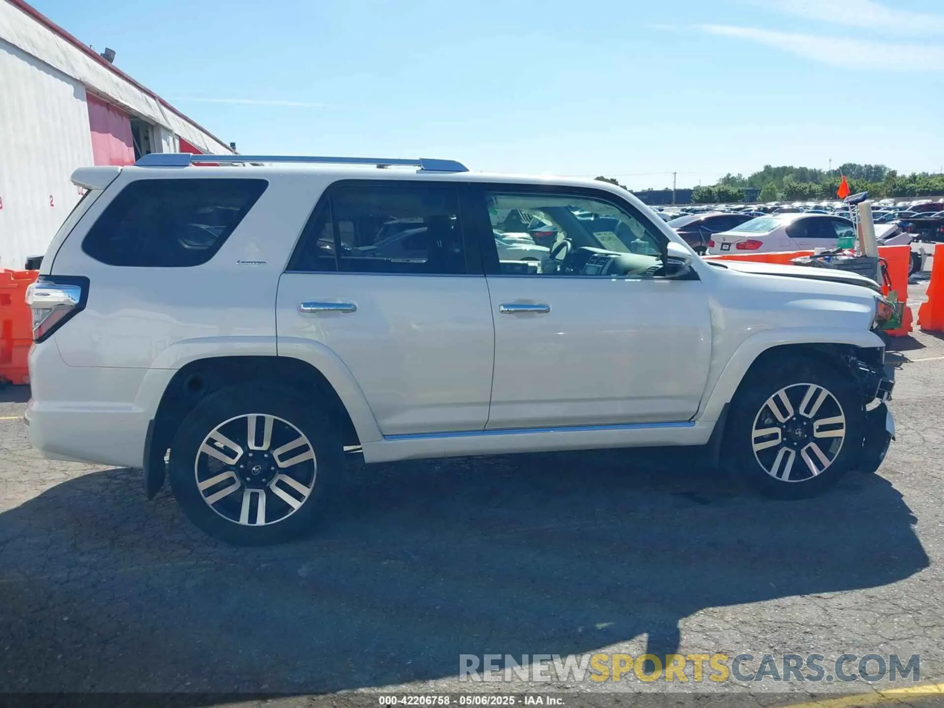 14 fotografías del automóvil dañado JTEBU5JR6L5765501 TOYOTA 4RUNNER 2020