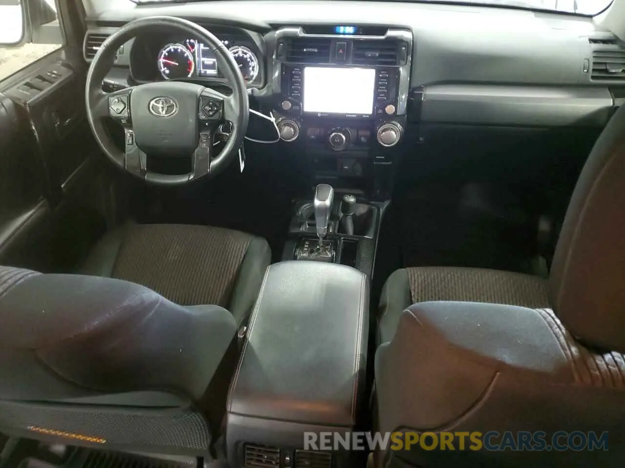 8 fotografías del automóvil dañado JTEBU5JR6L5770648 TOYOTA 4RUNNER 2020