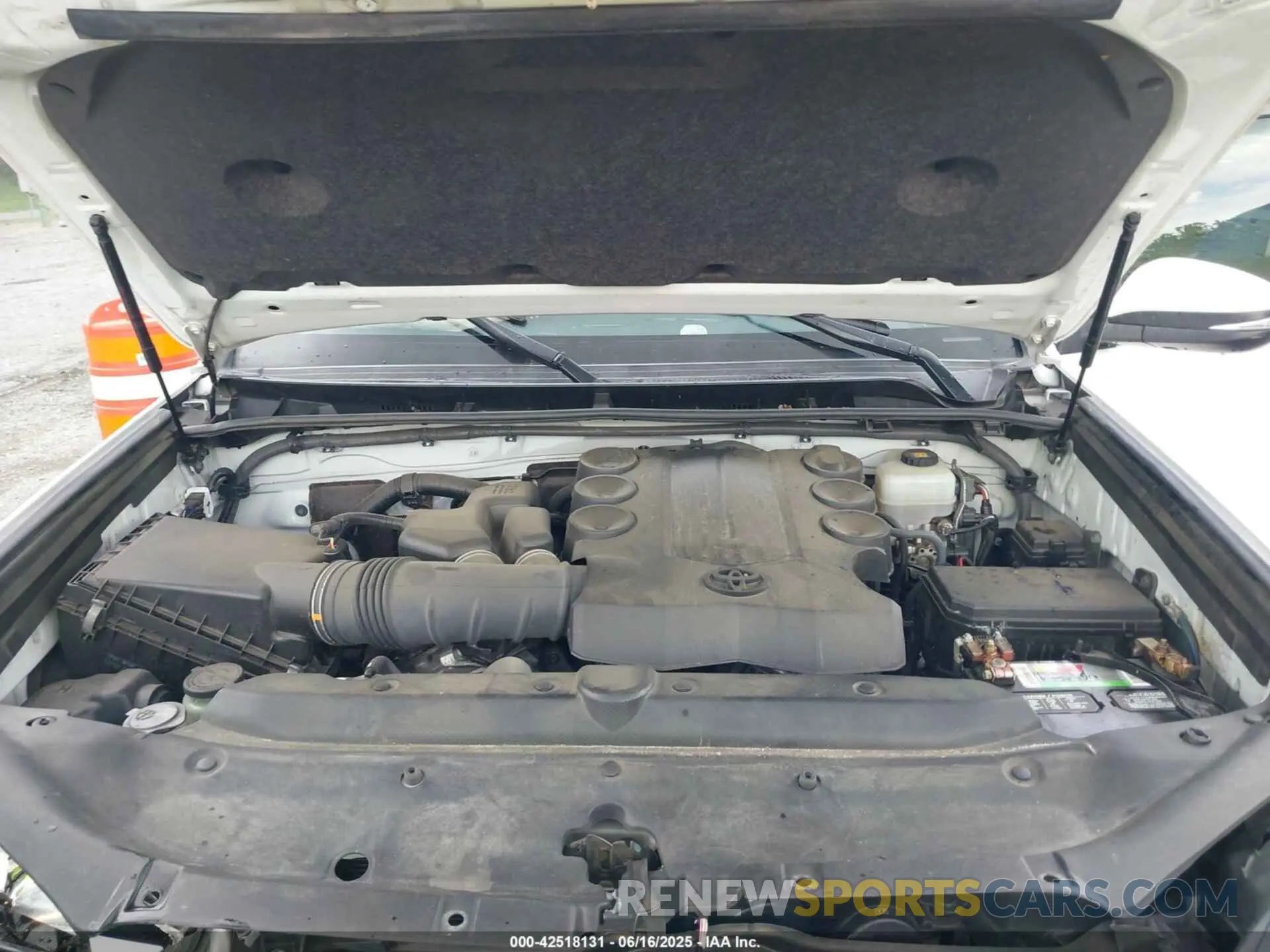 10 fotografías del automóvil dañado JTEBU5JR6L5793640 TOYOTA 4RUNNER 2020