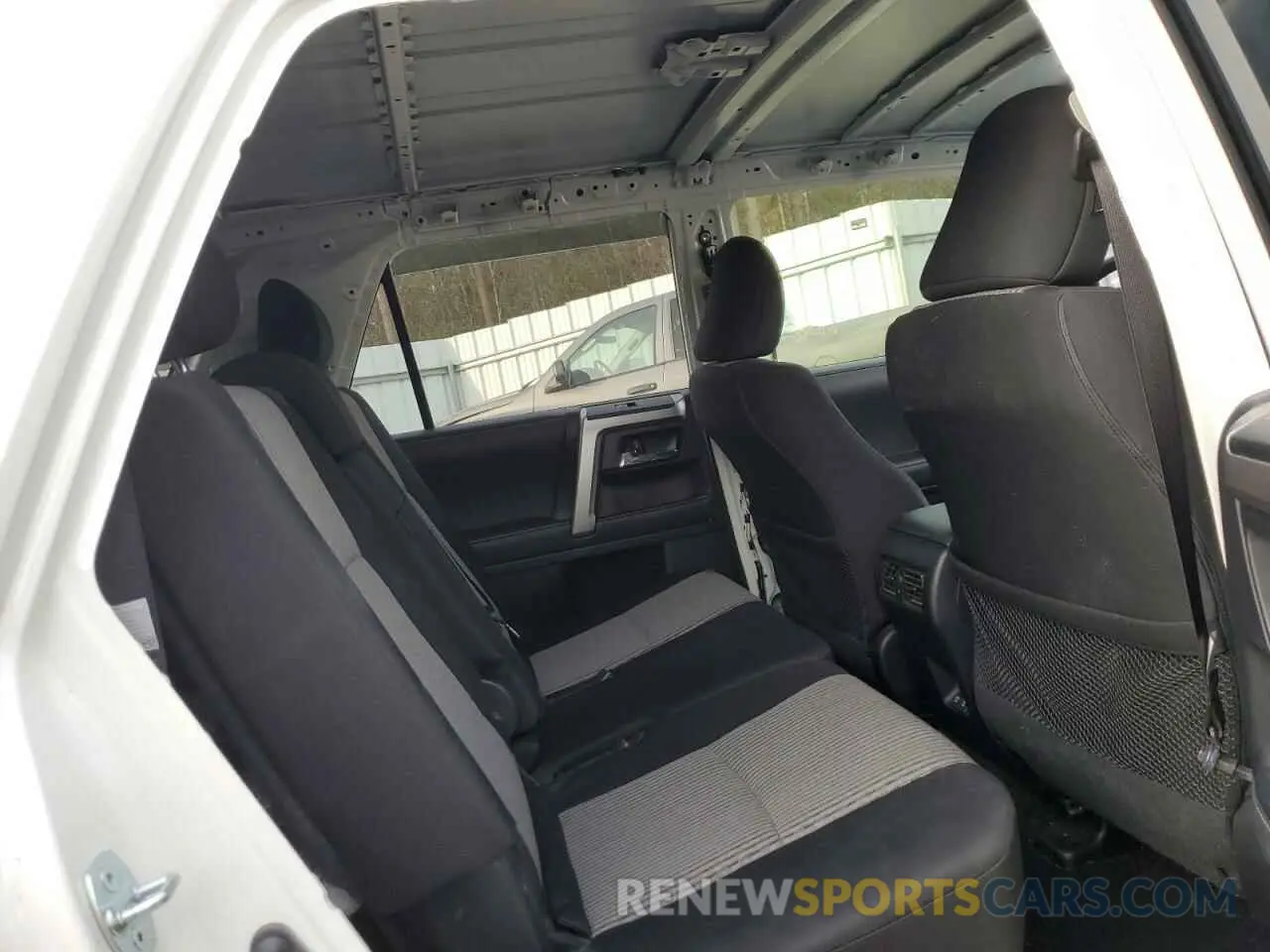 11 fotografías del automóvil dañado JTEBU5JR6L5802322 TOYOTA 4RUNNER 2020
