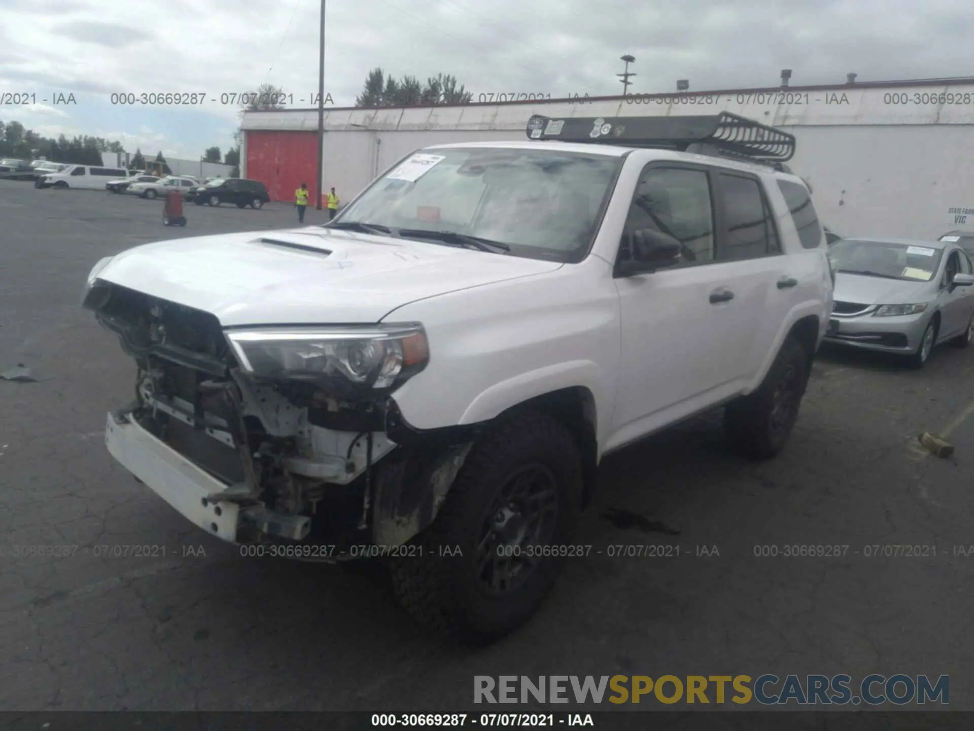 2 fotografías del automóvil dañado JTEBU5JR6L5802949 TOYOTA 4RUNNER 2020