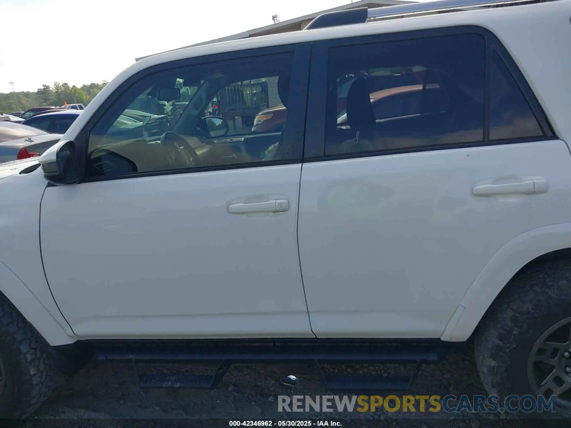 14 fotografías del automóvil dañado JTEBU5JR6L5819539 TOYOTA 4RUNNER 2020