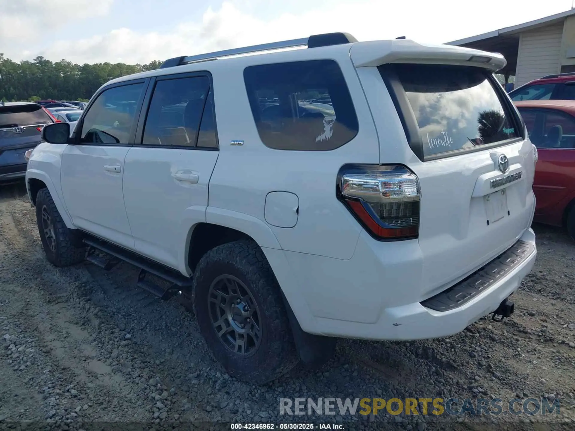 3 fotografías del automóvil dañado JTEBU5JR6L5819539 TOYOTA 4RUNNER 2020