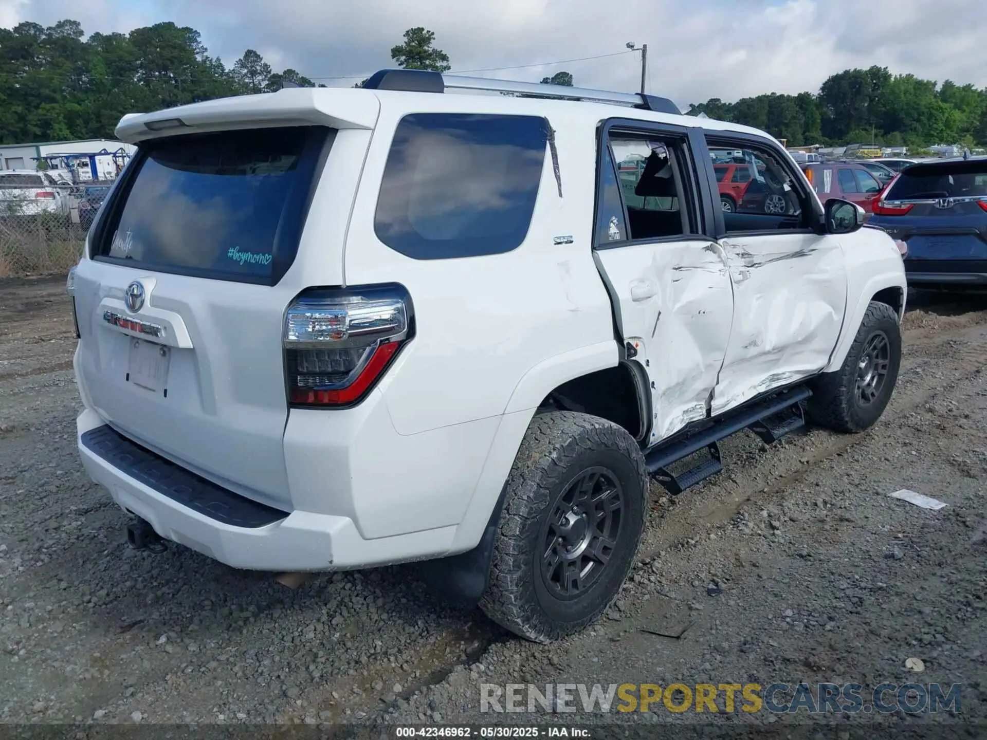 4 fotografías del automóvil dañado JTEBU5JR6L5819539 TOYOTA 4RUNNER 2020