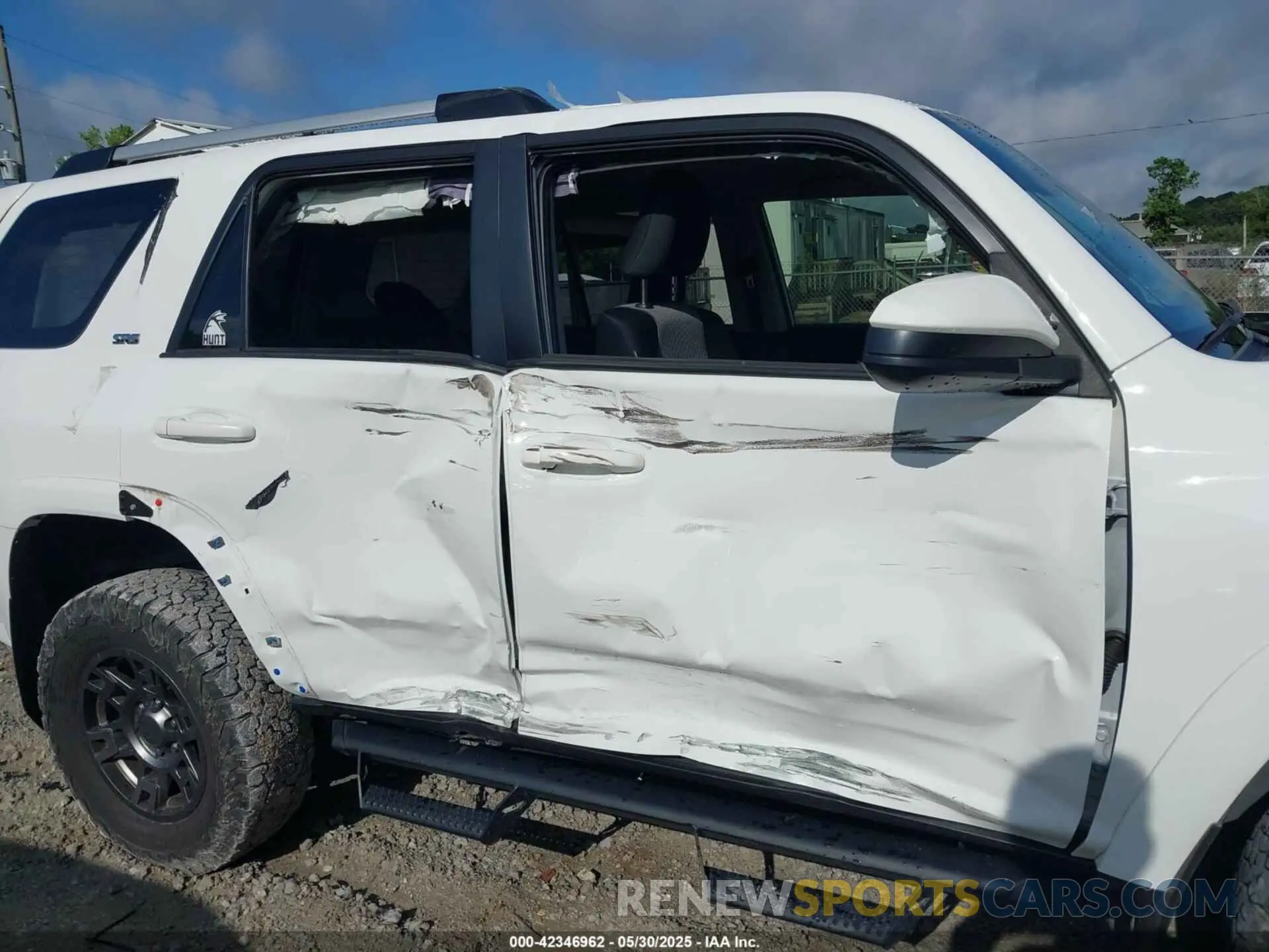 6 fotografías del automóvil dañado JTEBU5JR6L5819539 TOYOTA 4RUNNER 2020