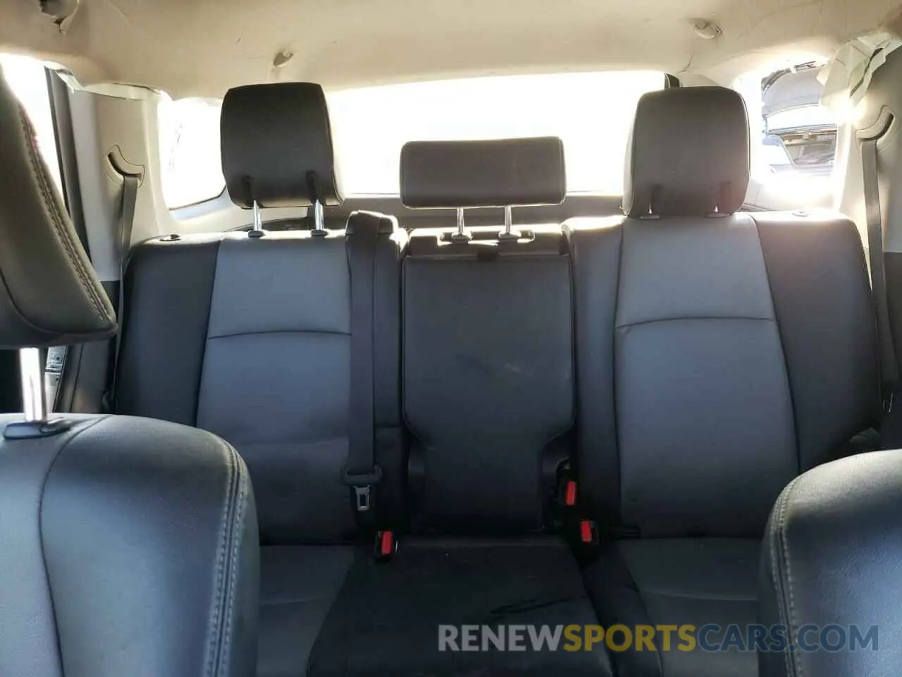 10 fotografías del automóvil dañado JTEBU5JR6L5823770 TOYOTA 4RUNNER 2020
