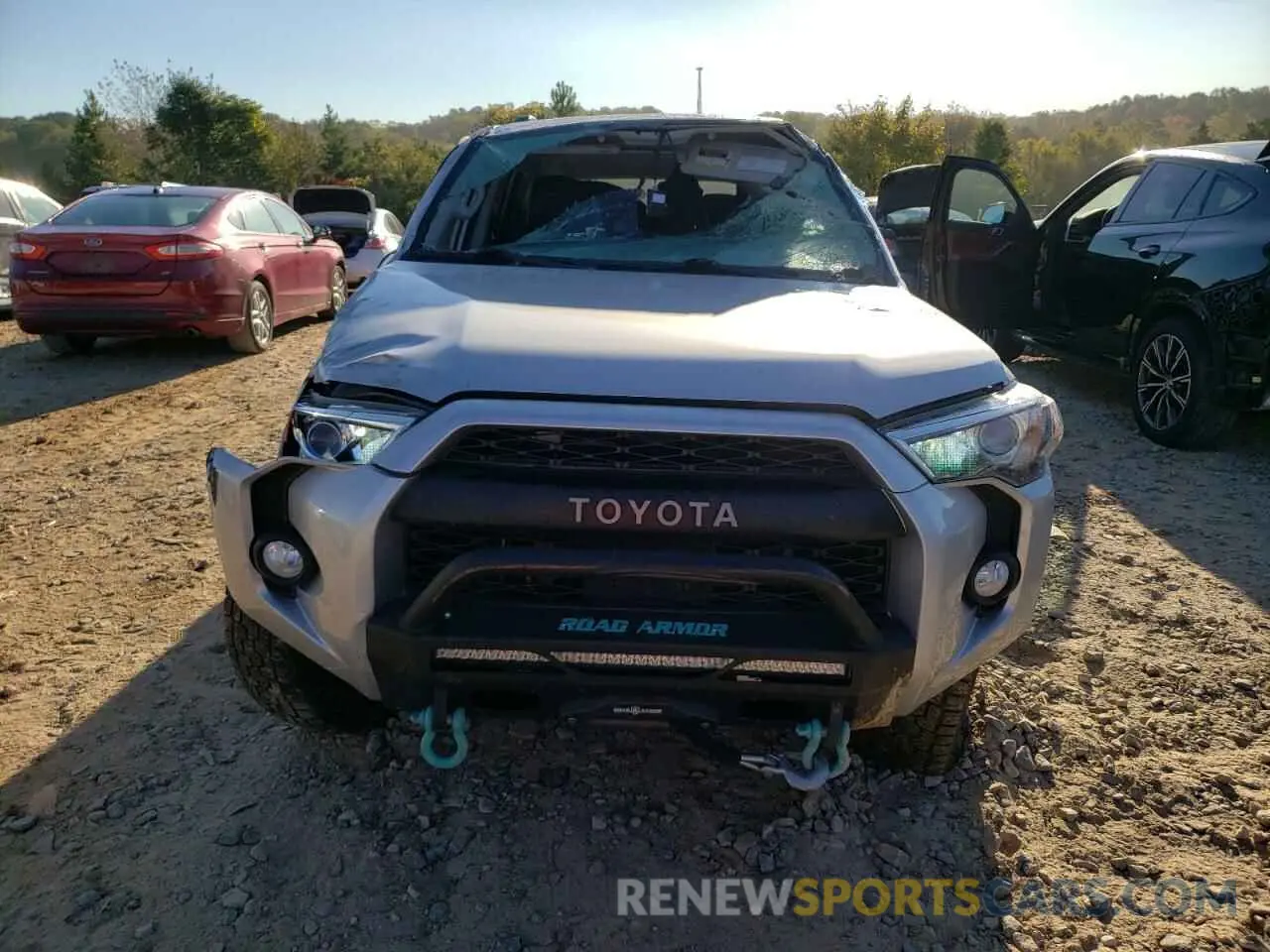 5 fotografías del automóvil dañado JTEBU5JR6L5823770 TOYOTA 4RUNNER 2020