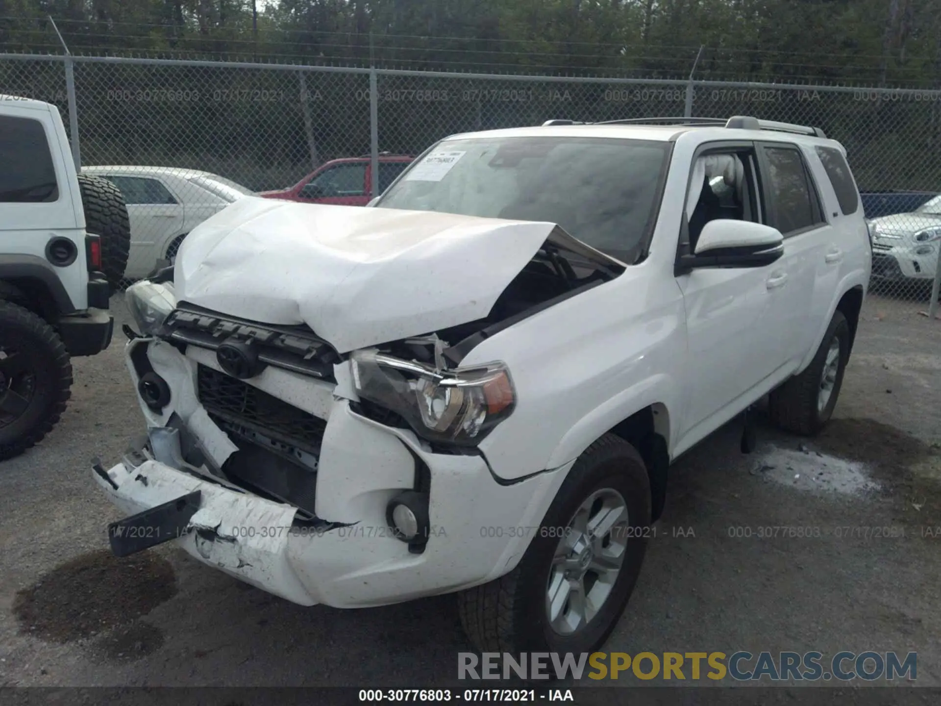 2 fotografías del automóvil dañado JTEBU5JR6L5828743 TOYOTA 4RUNNER 2020