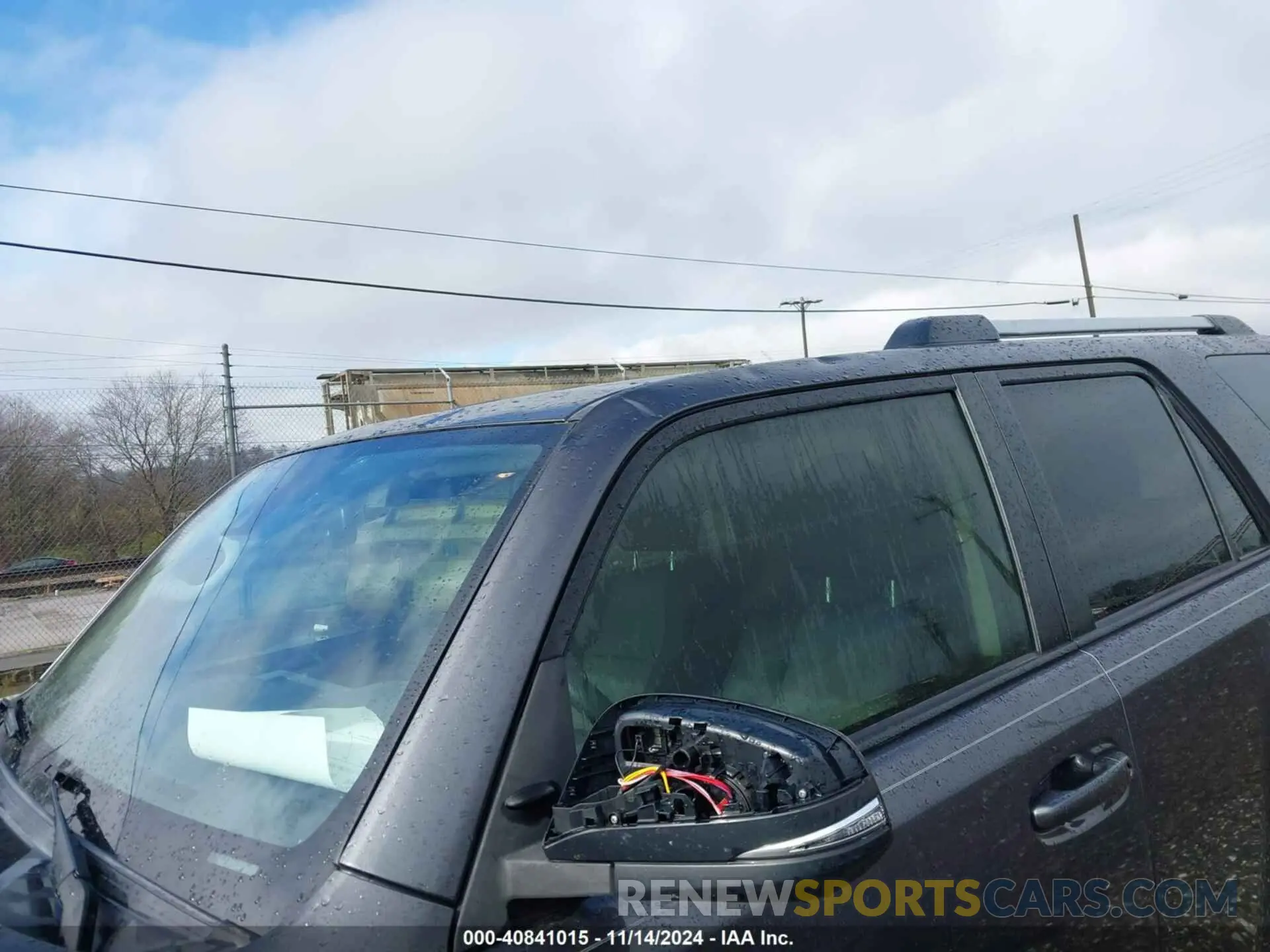 17 fotografías del automóvil dañado JTEBU5JR6L5829679 TOYOTA 4RUNNER 2020