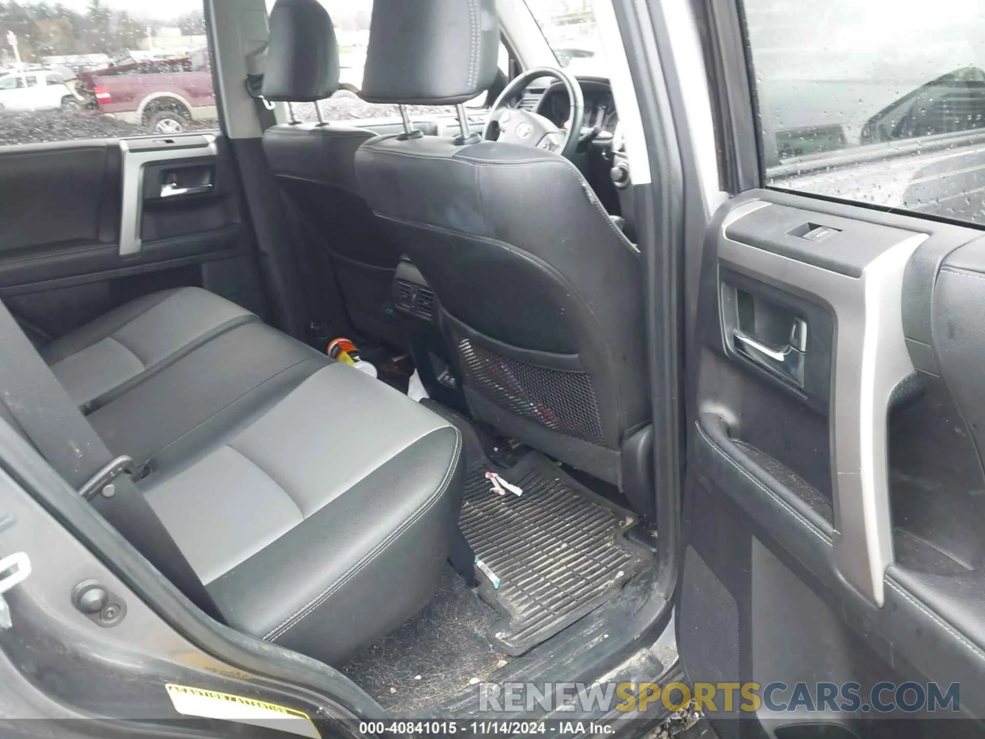 8 fotografías del automóvil dañado JTEBU5JR6L5829679 TOYOTA 4RUNNER 2020